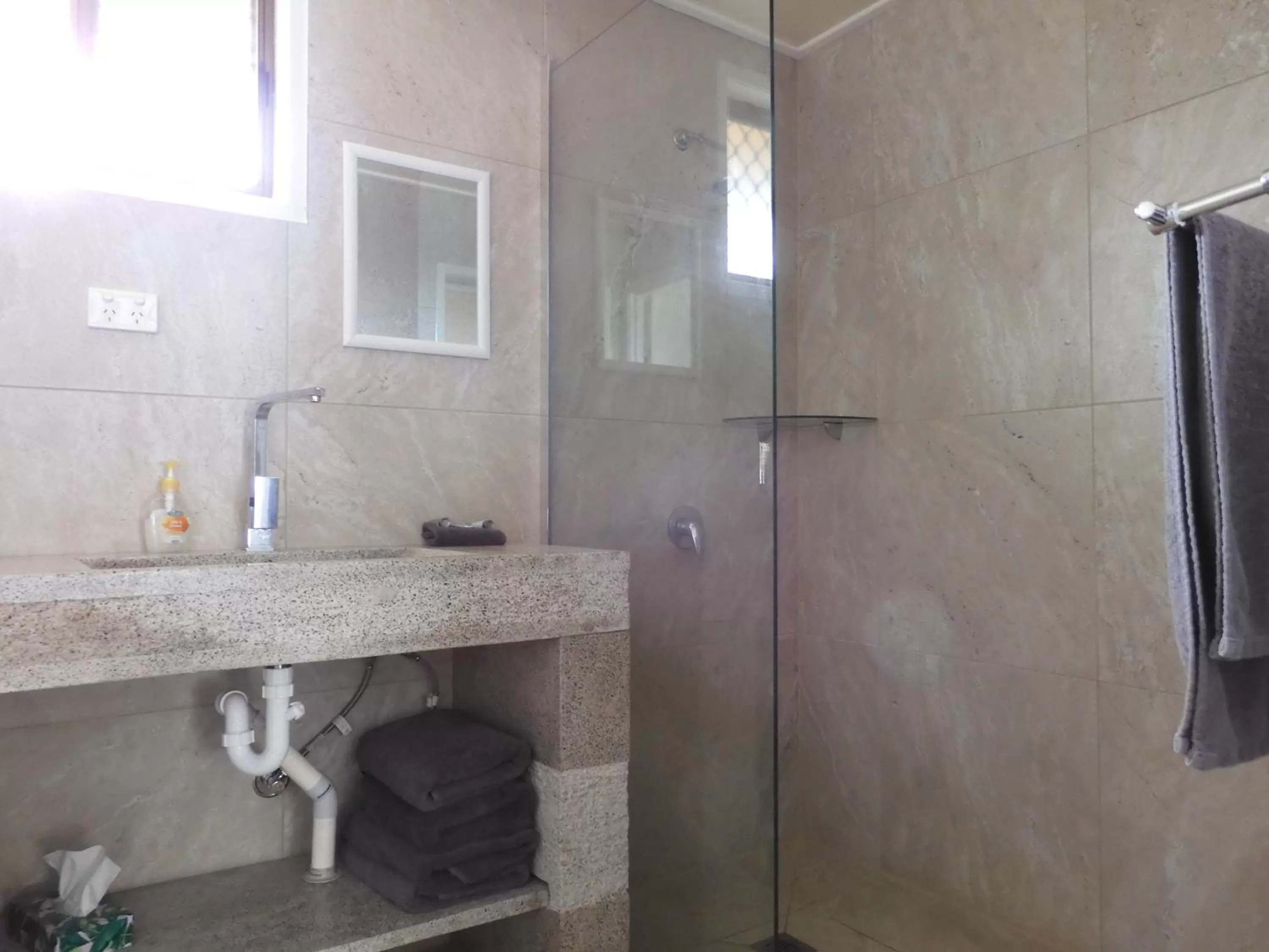 Property building in Dalby Parkview Motel