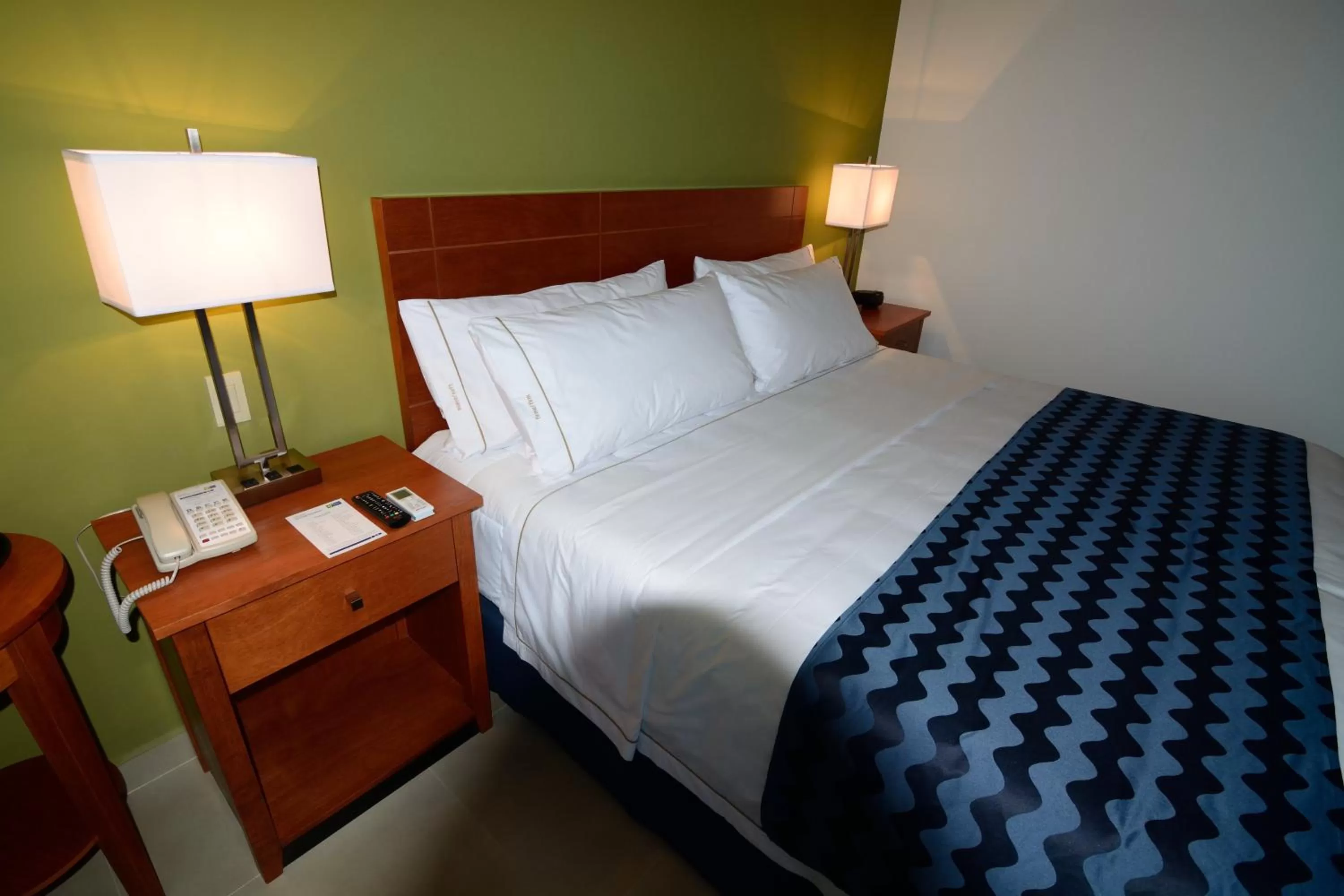 Photo of the whole room, Bed in Holiday Inn Express Cabo San Lucas by IHG