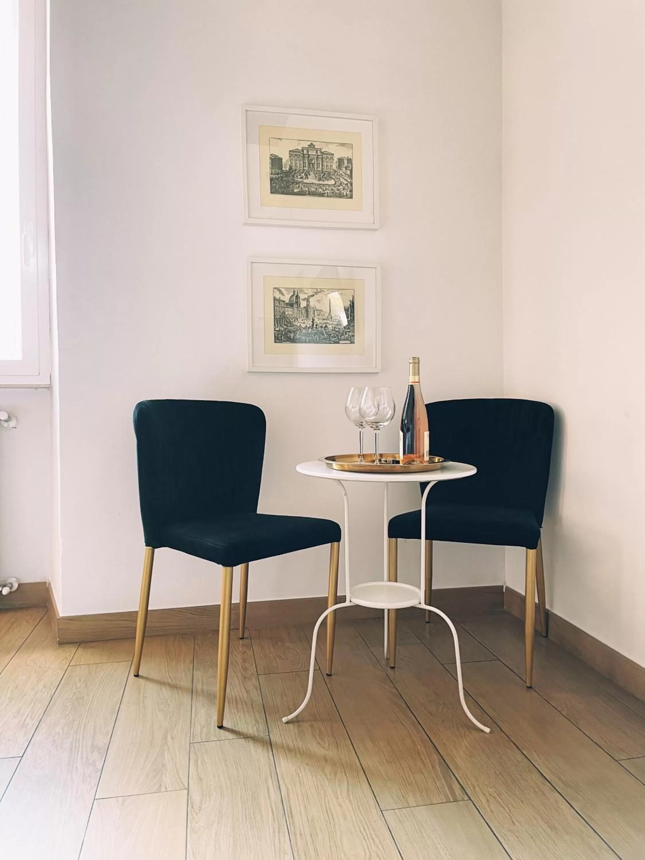 Breakfast in Little Queen Suite