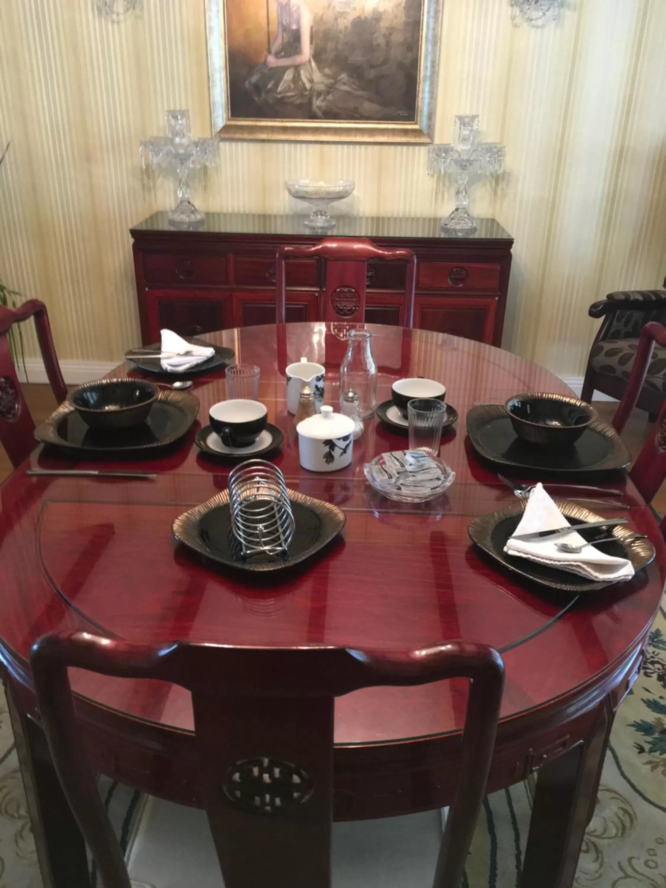 Breakfast in Deneview