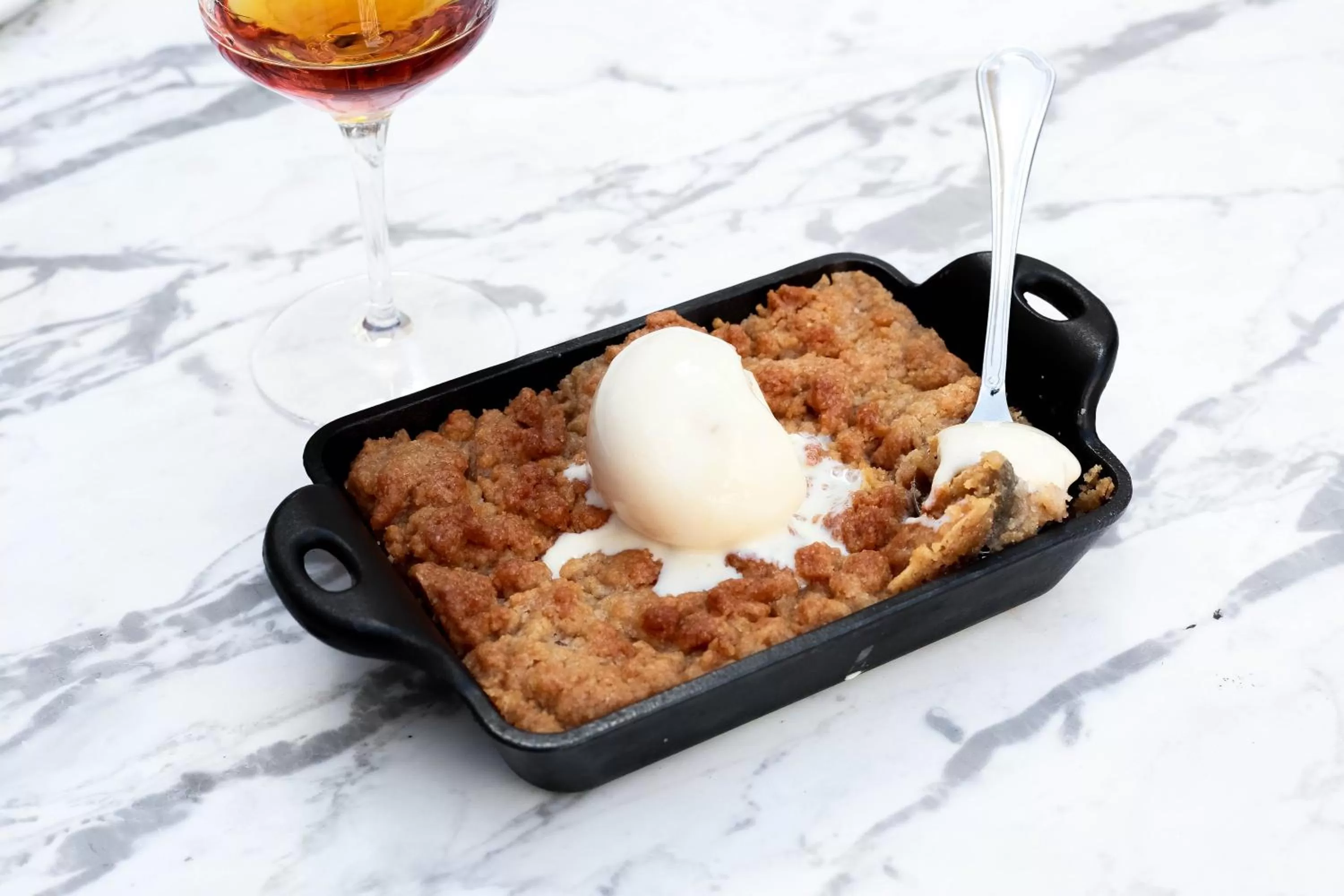 Restaurant/places to eat in Kimpton Cardinal Hotel by IHG