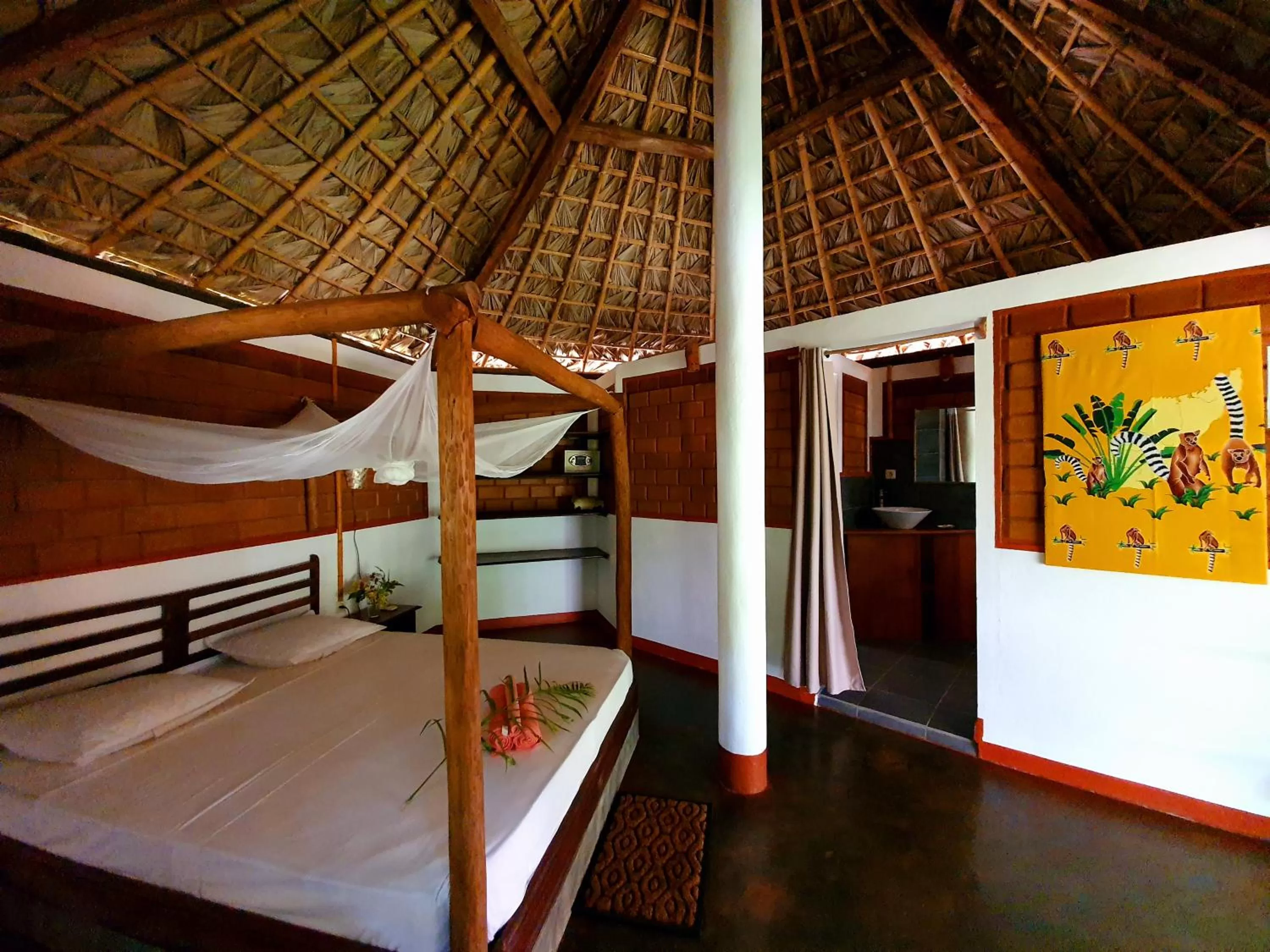 Bedroom, Bed in Hotel Lakana Ramena