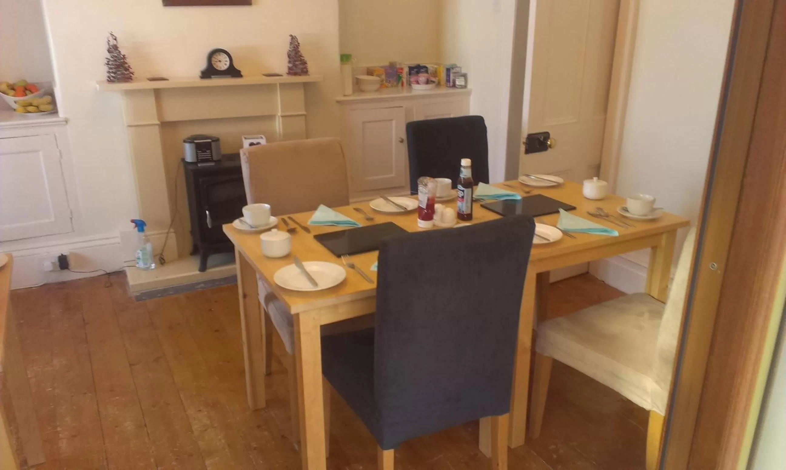 Dining area in Pant Teg B & B