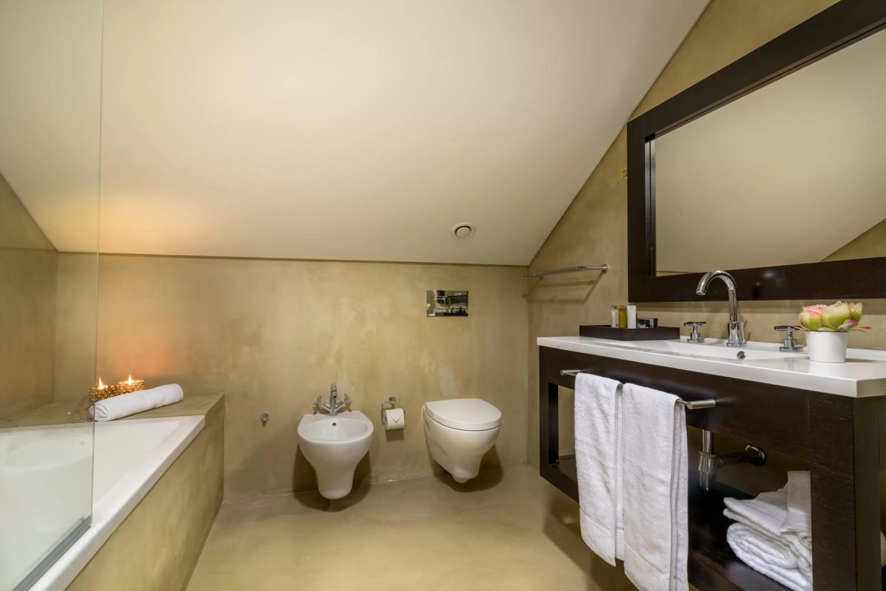 Bathroom in Universal Boutique Hotel