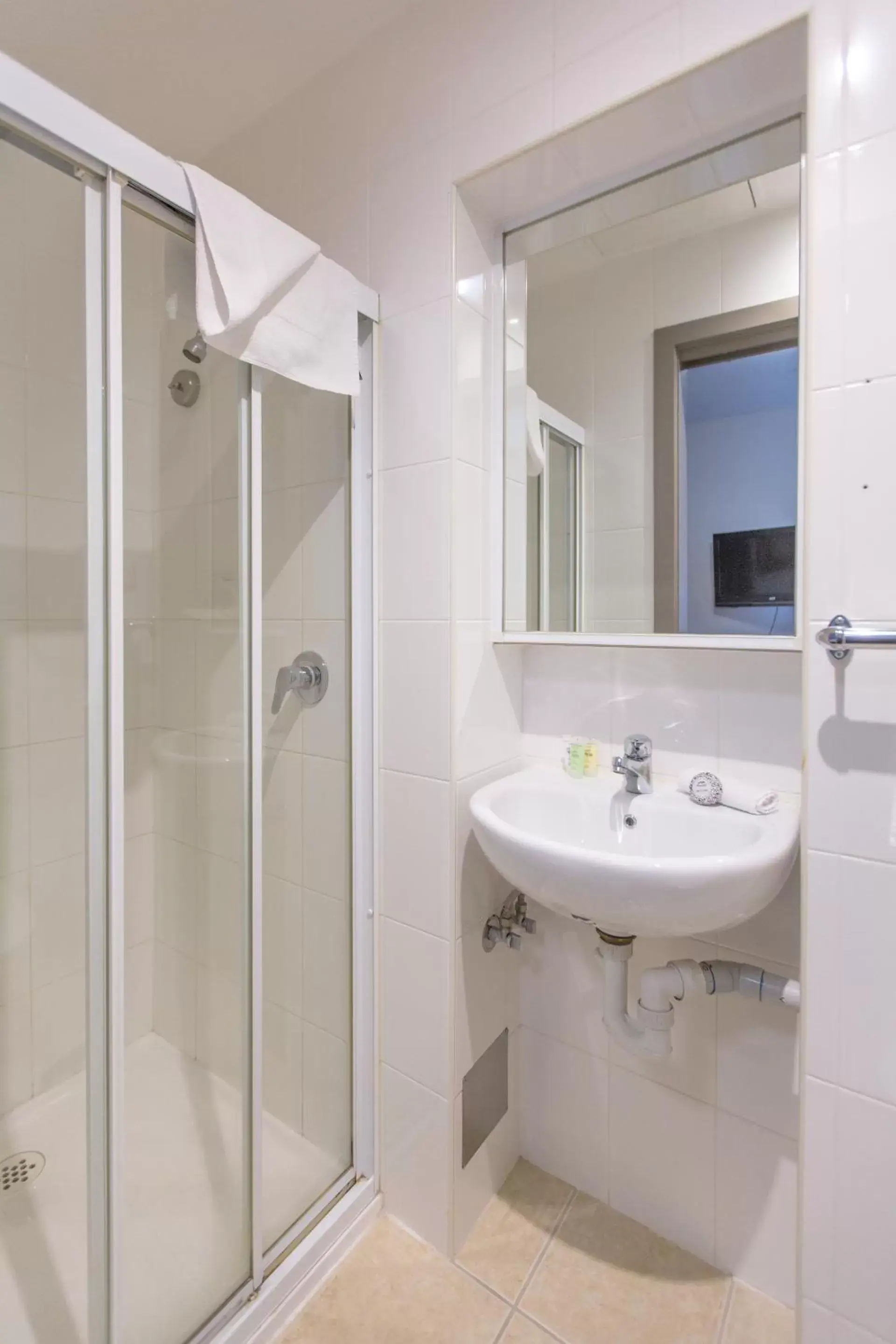 Corporate Single Room - single occupancy in City Square Motel Corporate Single Room - single occupancy in City Square Motel