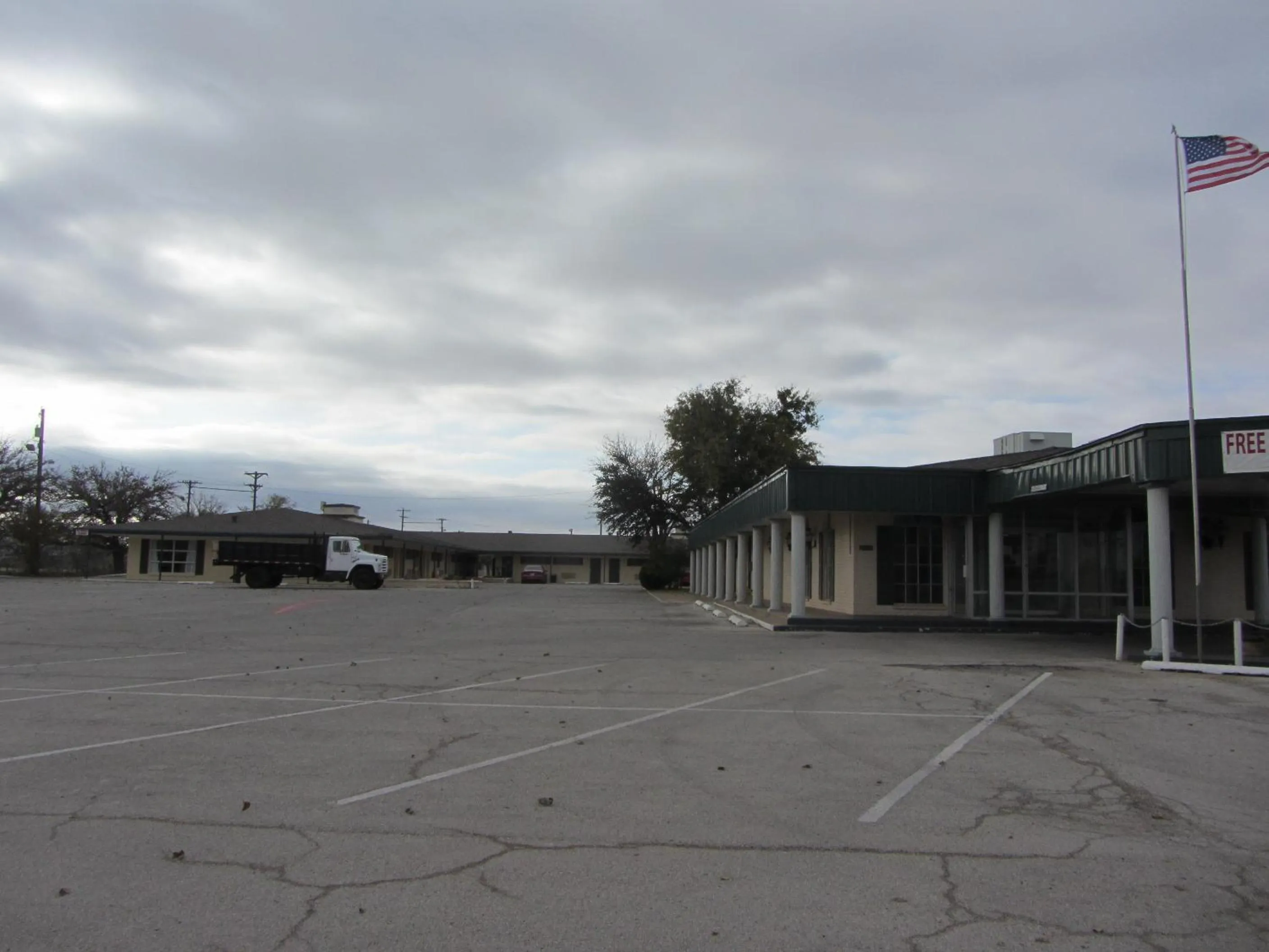 Property Building in Royal Inn Abilene