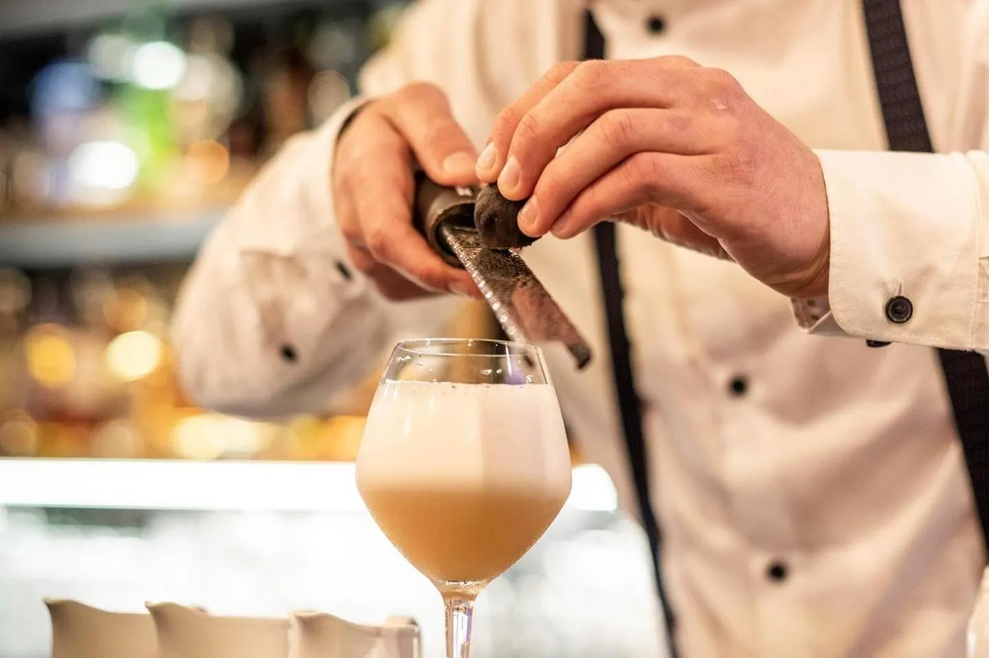 Lounge or bar in Manoir des Indes, The Originals Relais