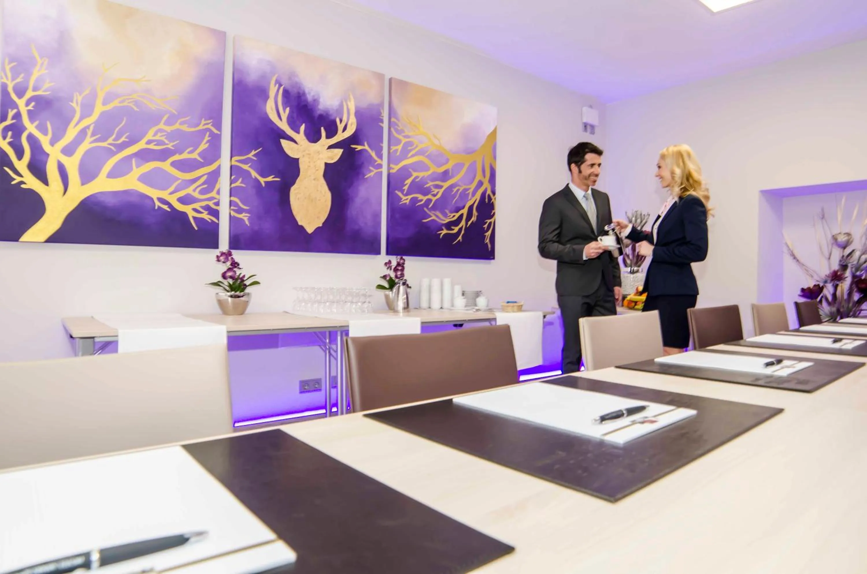 Communal lounge/ TV room in Hotel Merkur - Superior