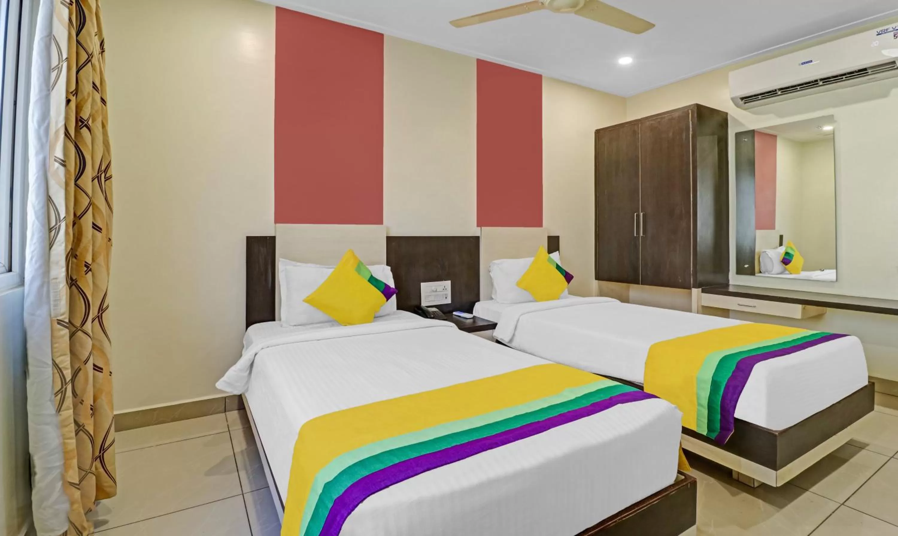 Bed in Itsy By Treebo - G Square