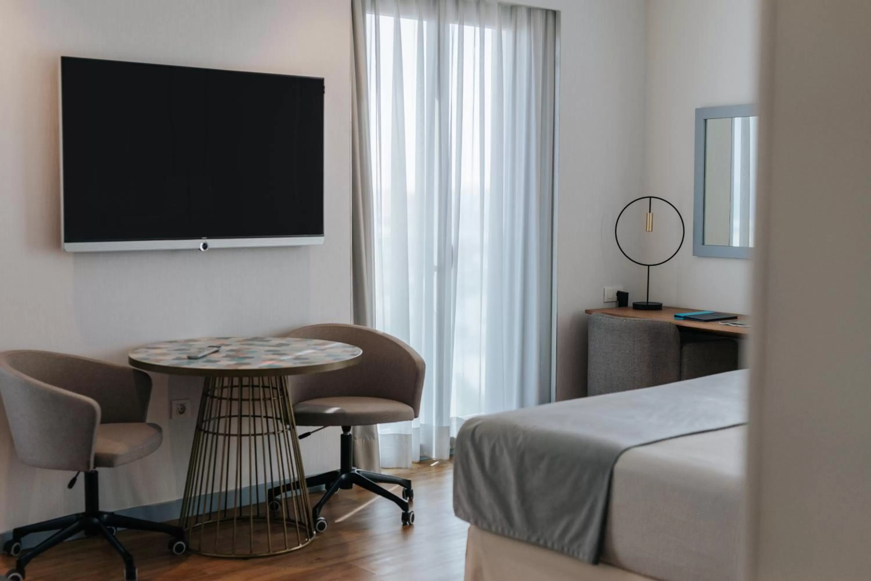 TV and multimedia, Bed in Hotel Neptuno Playa & Spa