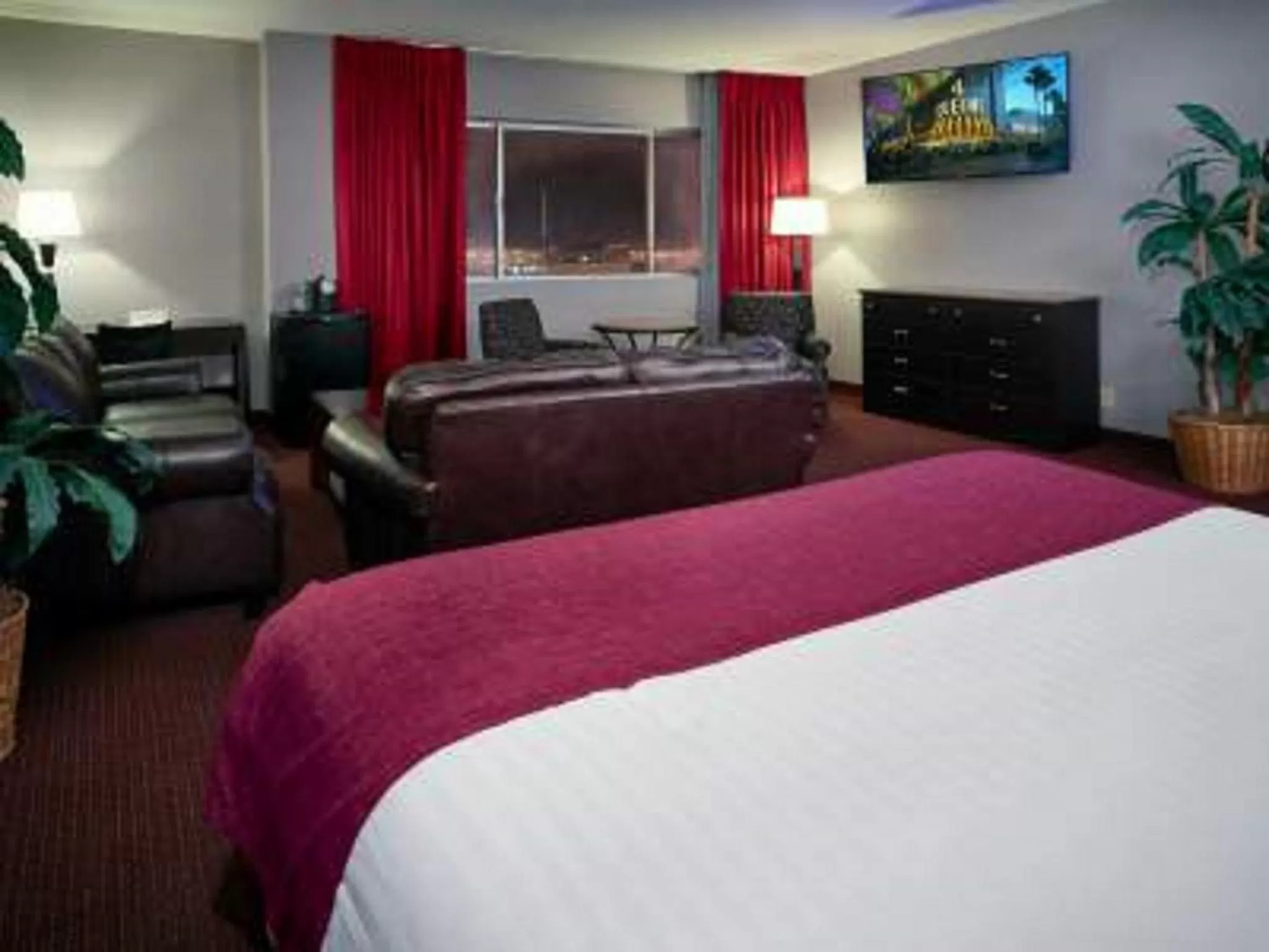 TV and multimedia, Bed in Four Queens Hotel and Casino