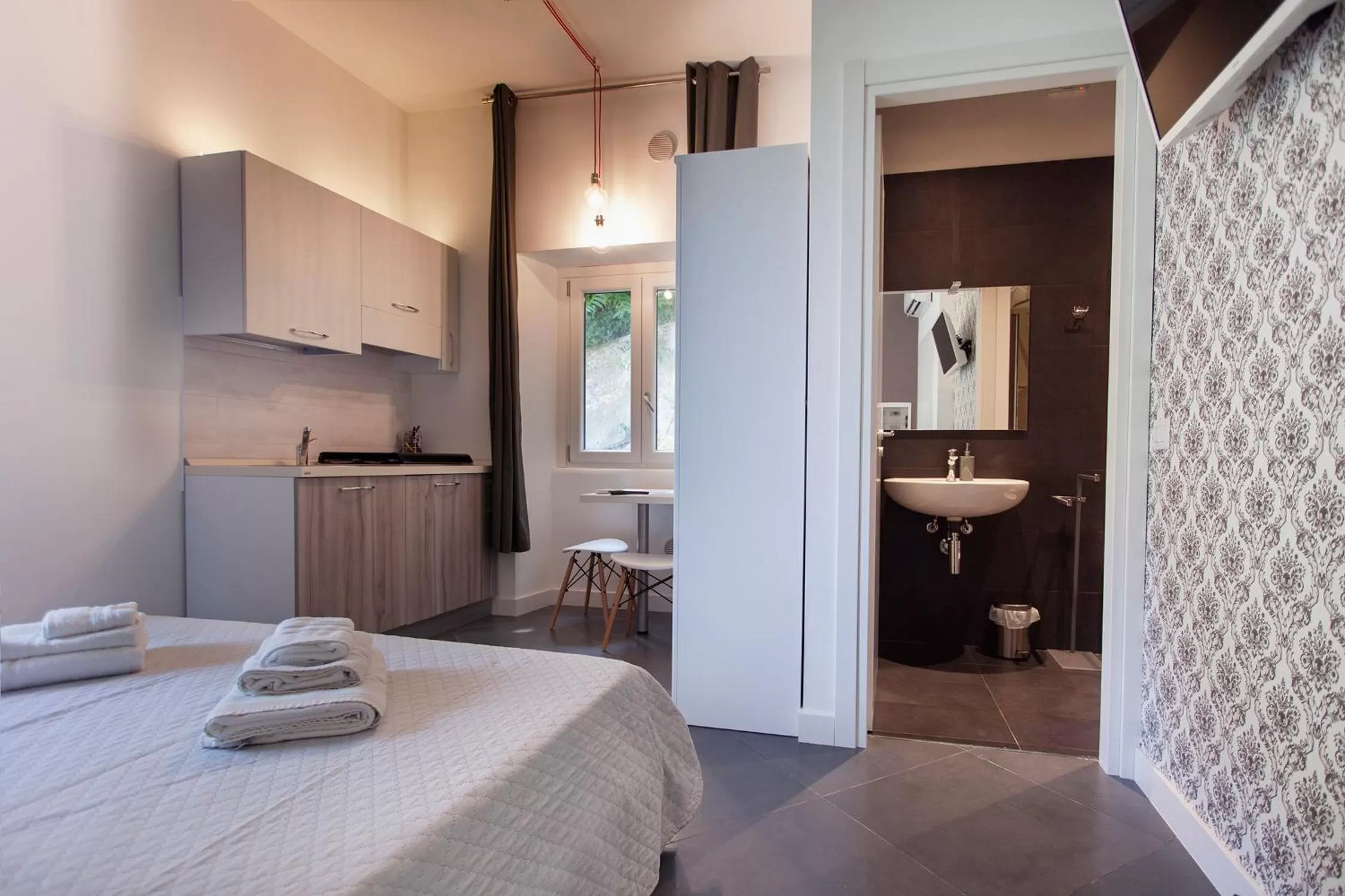 Photo of the whole room, Bed in Residenza Nausicaa - 50 meters from the beach