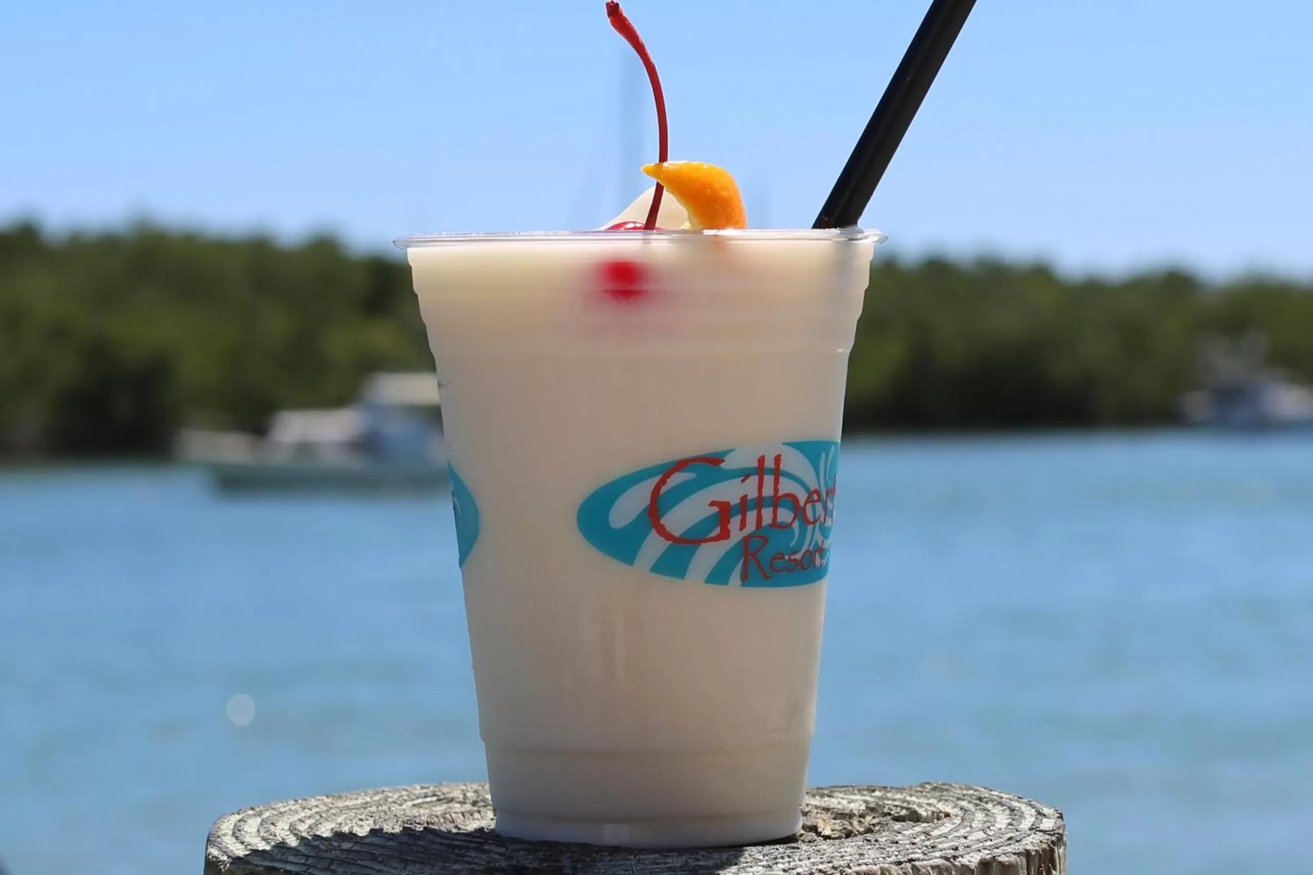 Drinks in Gilbert's Resort