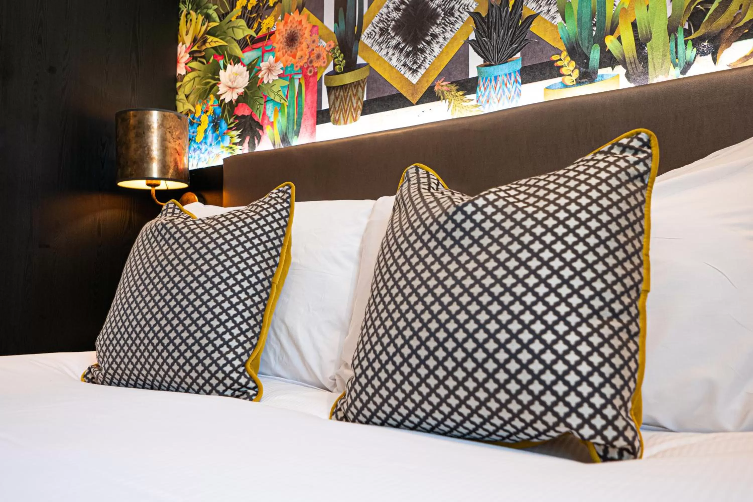 Bed in Hyde Park Green