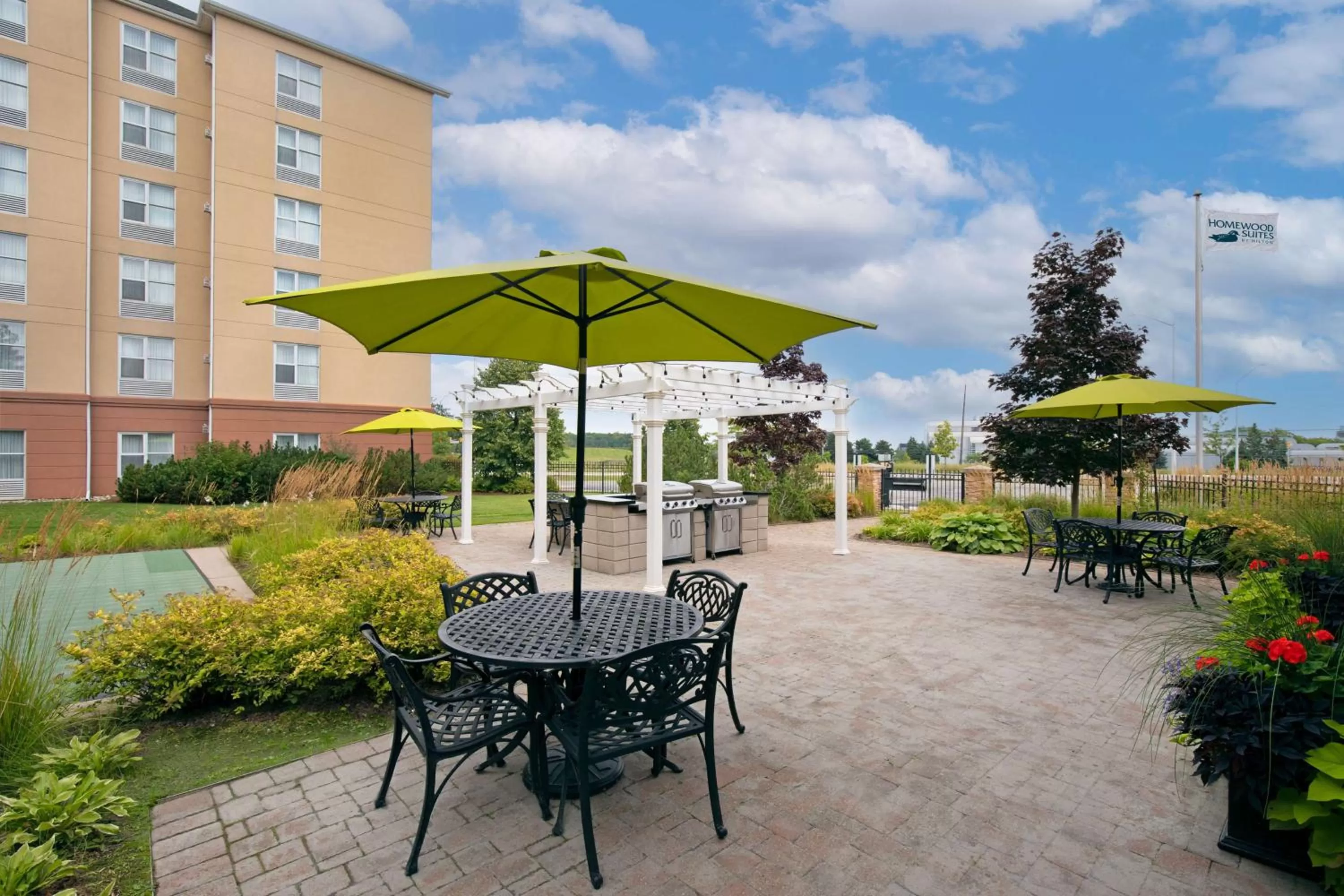Patio in Homewood Suites by Hilton Toronto Oakville