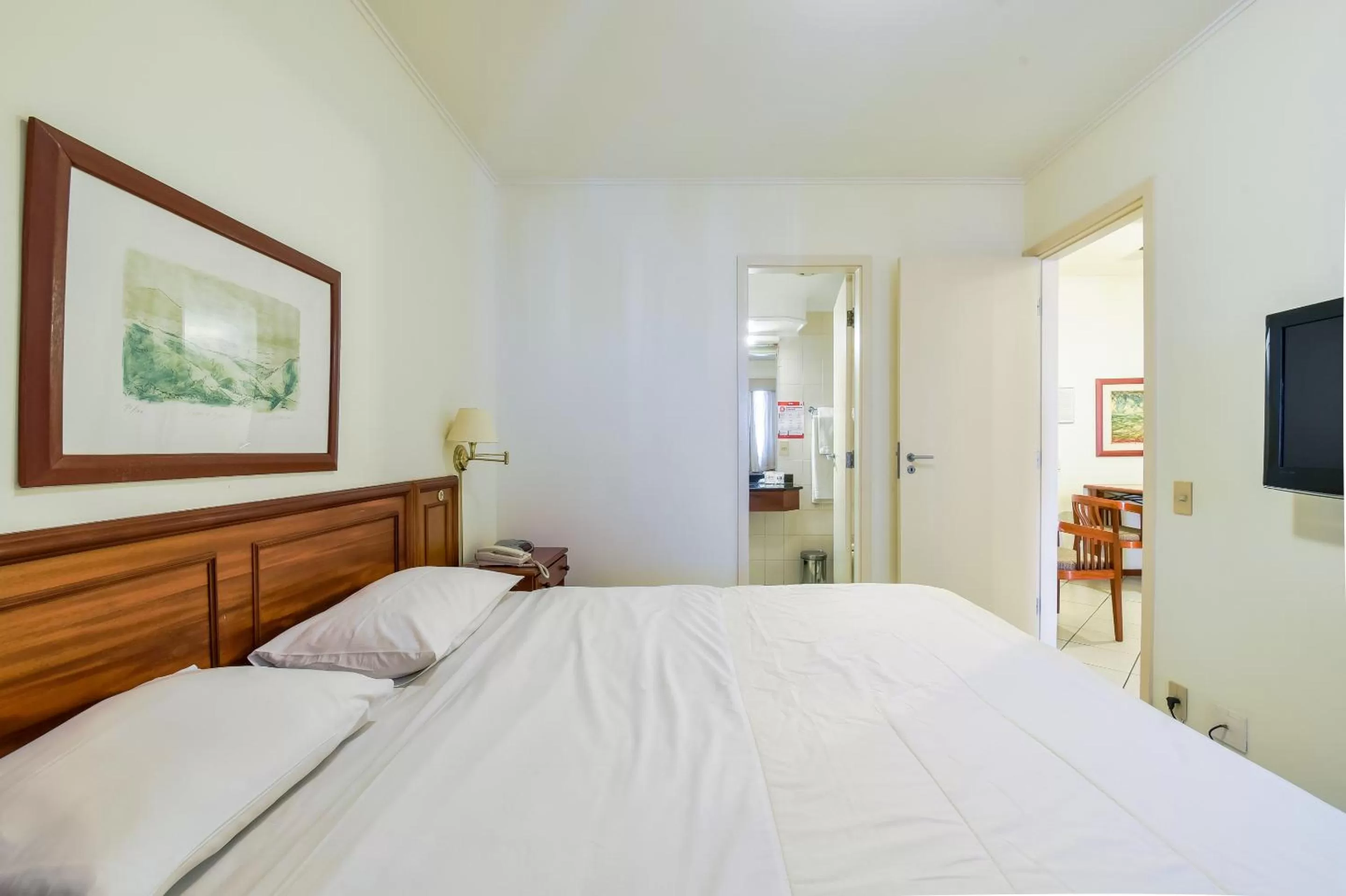 Bedroom, Bed in Park Tower Campinas Residence by Nacional Inn