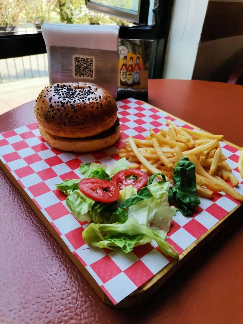 Restaurant/places to eat in Concierge Plaza La Villa