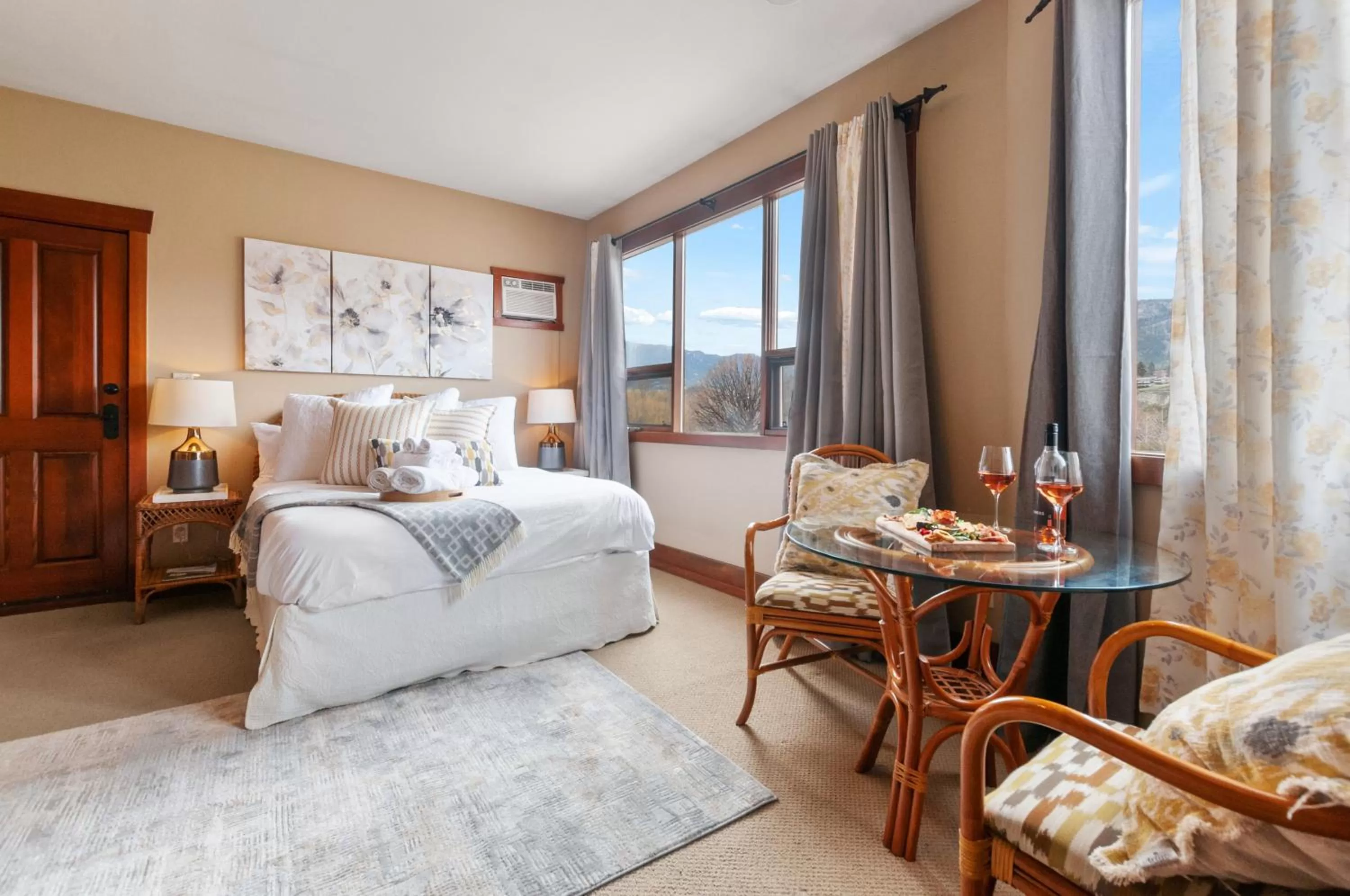 Photo of the whole room, Bed in Casa Grande Inn & Suites