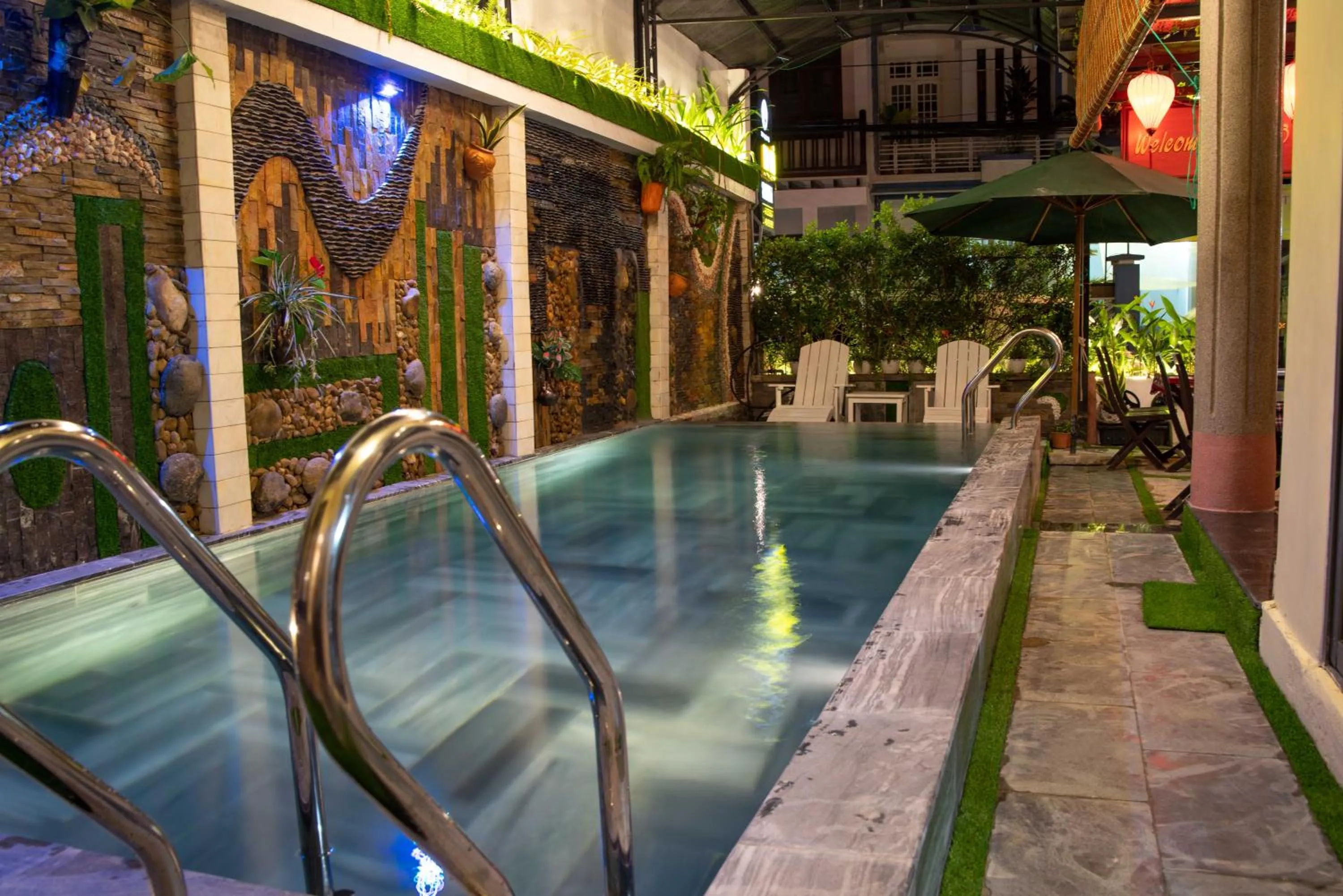 Swimming pool in Hoi An Ngo Homestay