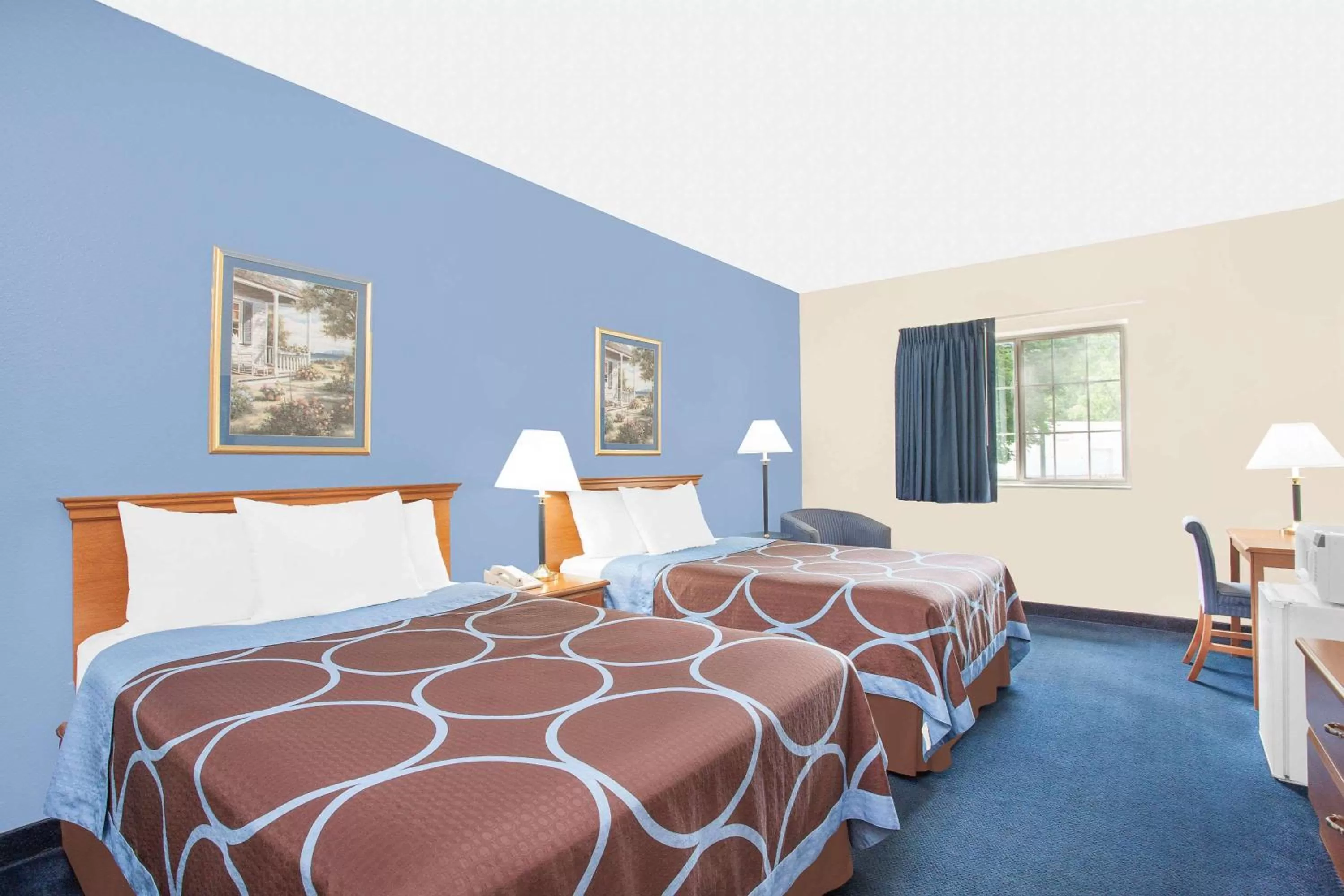 Photo of the whole room, Bed in Super 8 by Wyndham Cobleskill NY