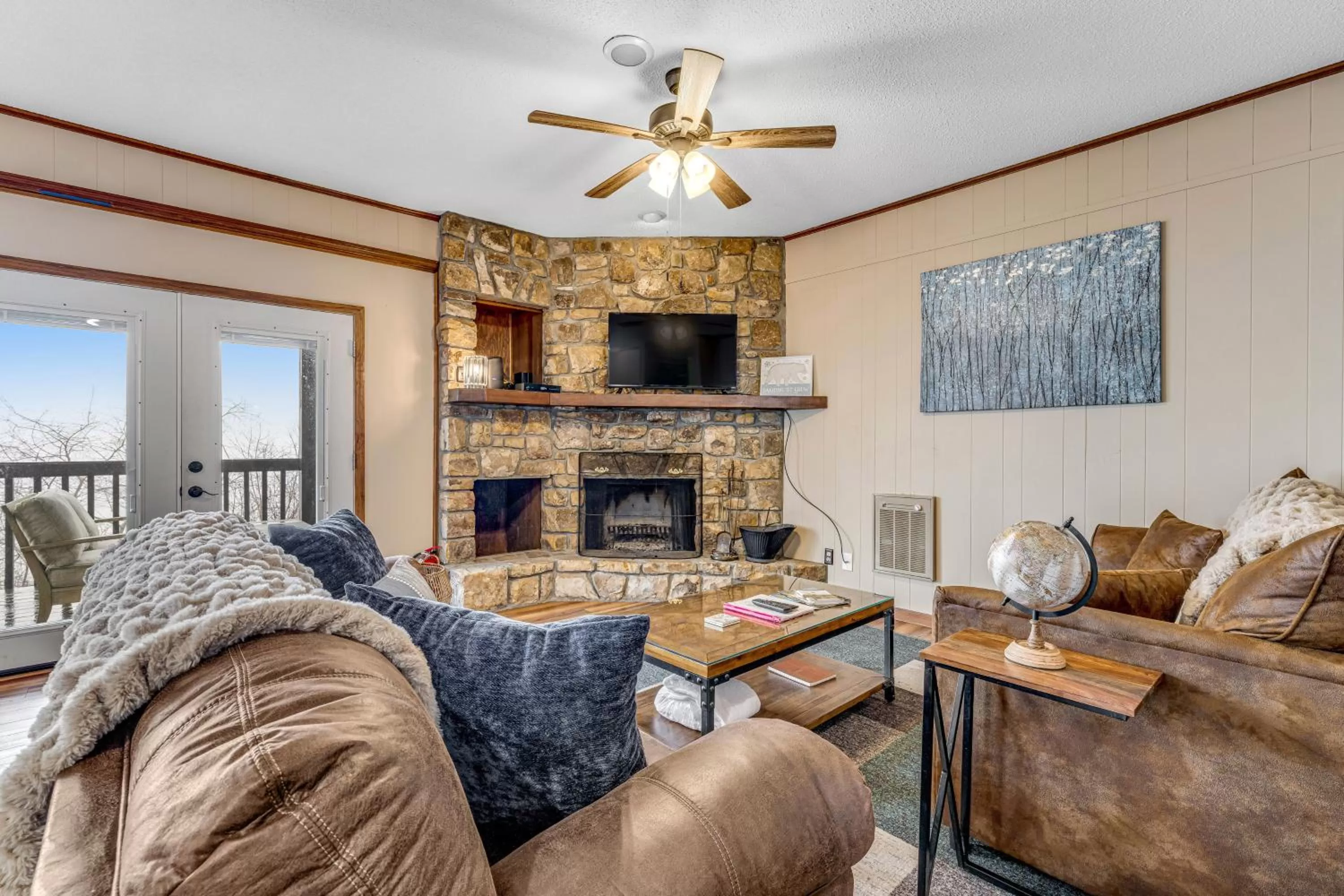 Seating Area in Skyleaf 703