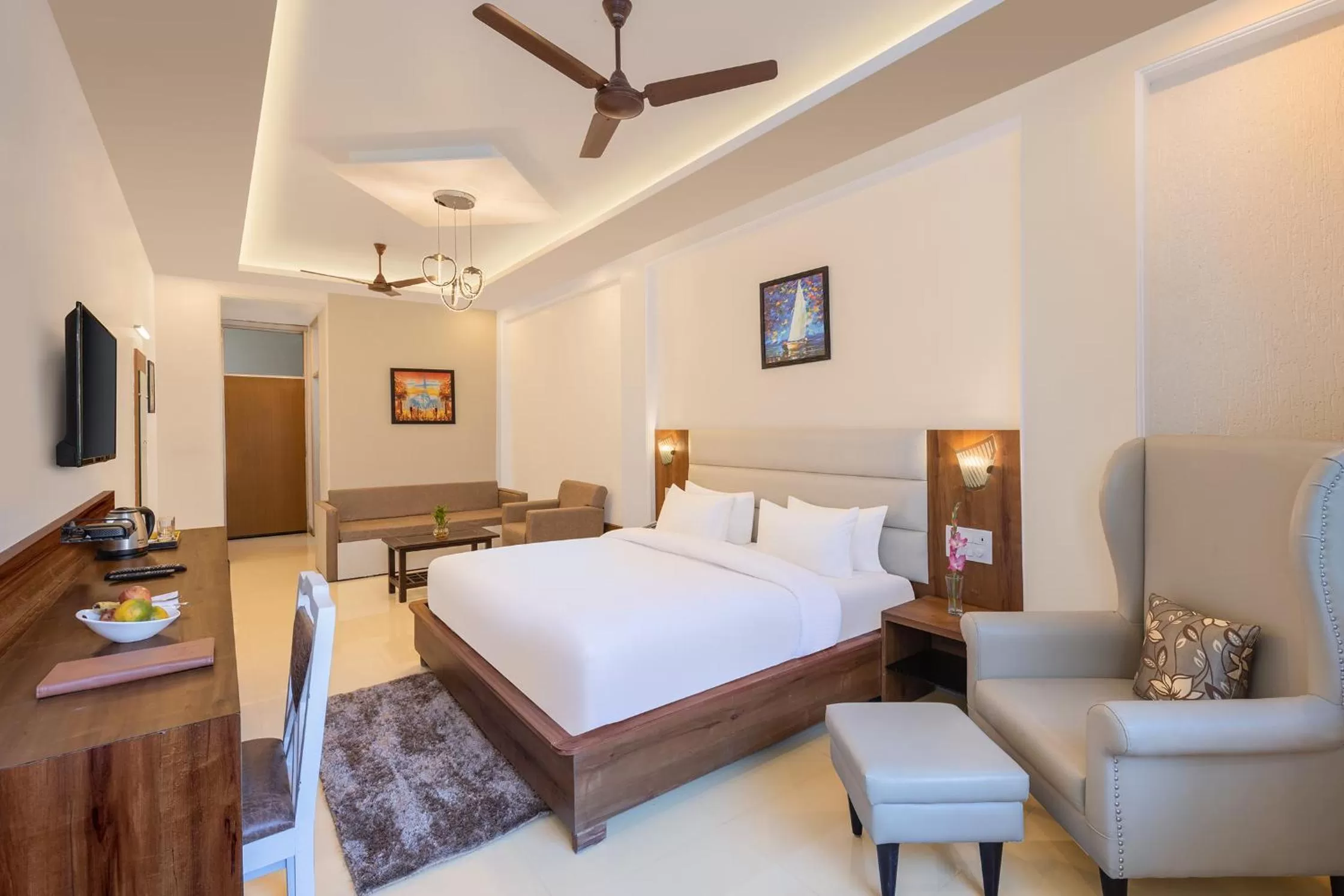 Seating area, Bed in Pride Ashiyana Resort Mussoorie