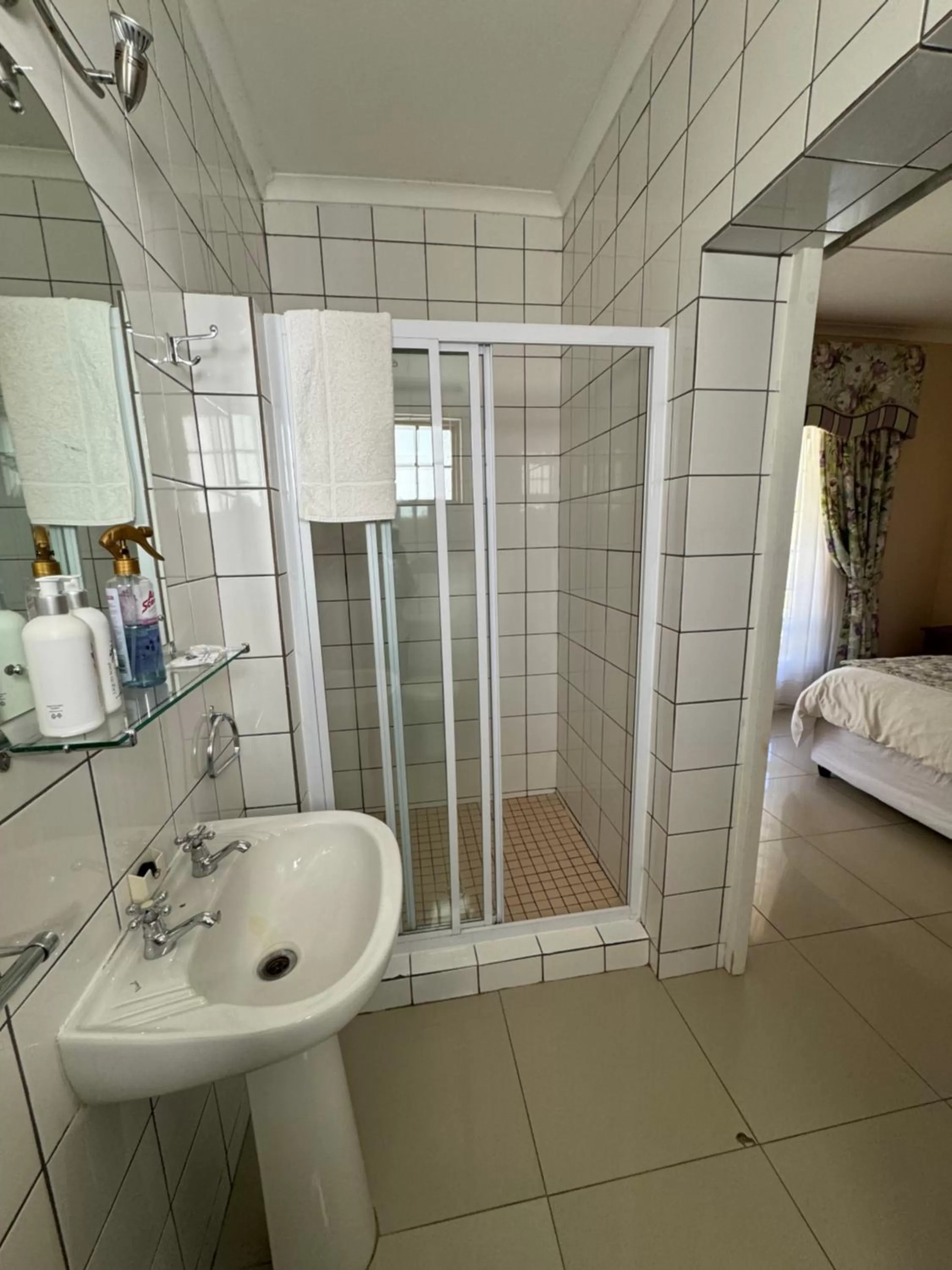 Shower in Blue Diamond Lodge & Spa