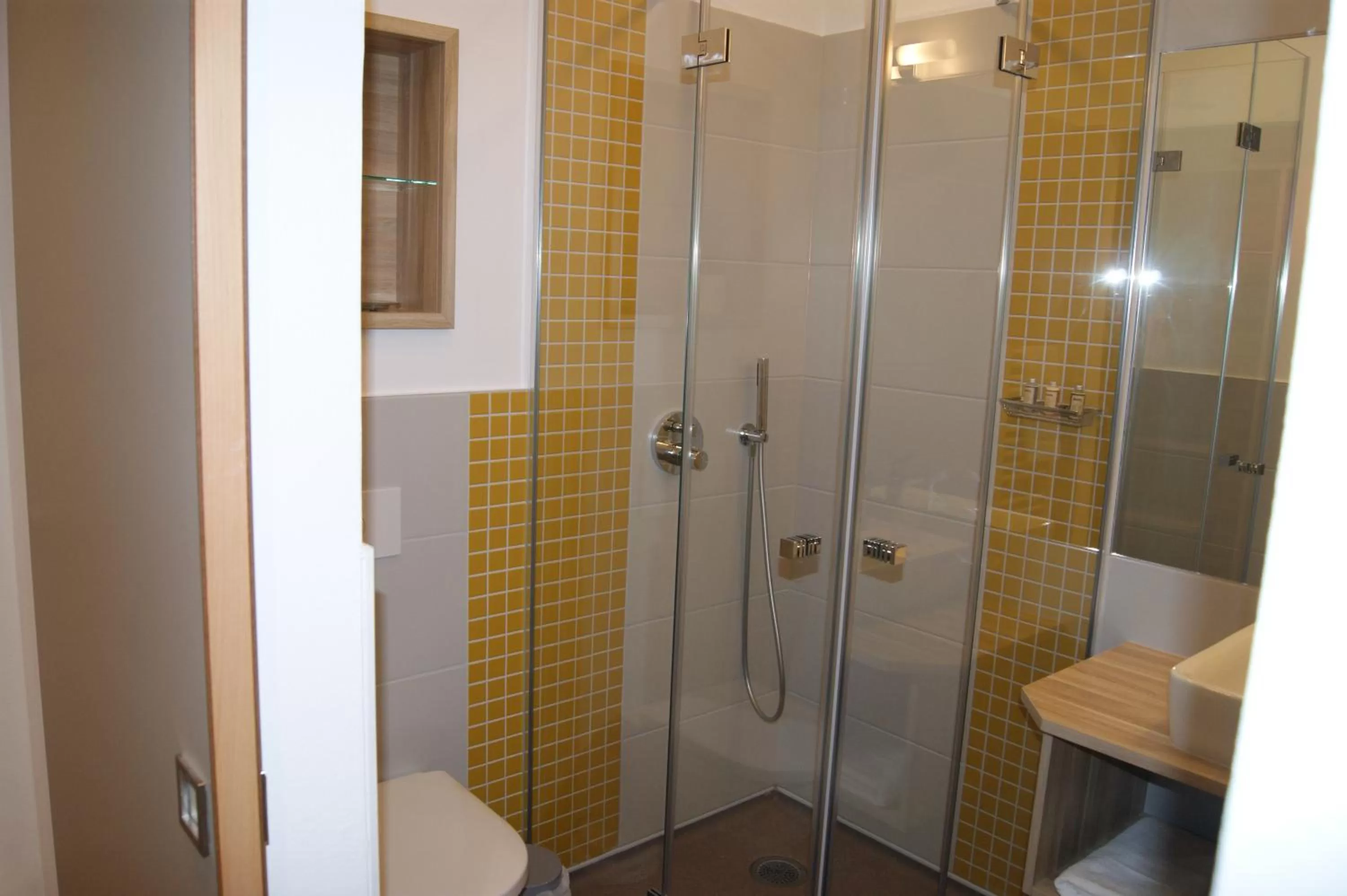 Bathroom in Hotel Restaurant Muckensee