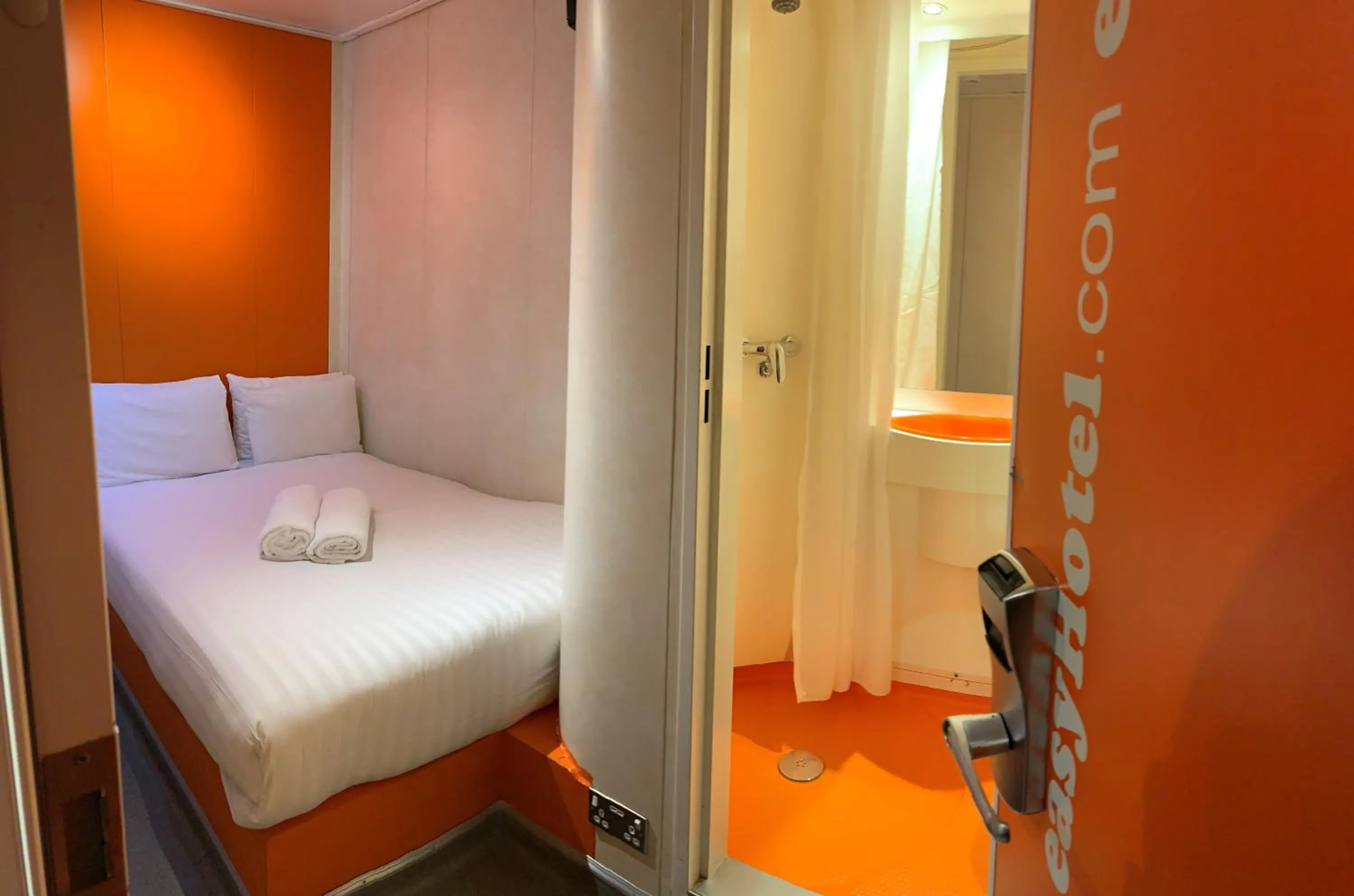 Photo of the whole room, Bed in easyHotel South Kensington