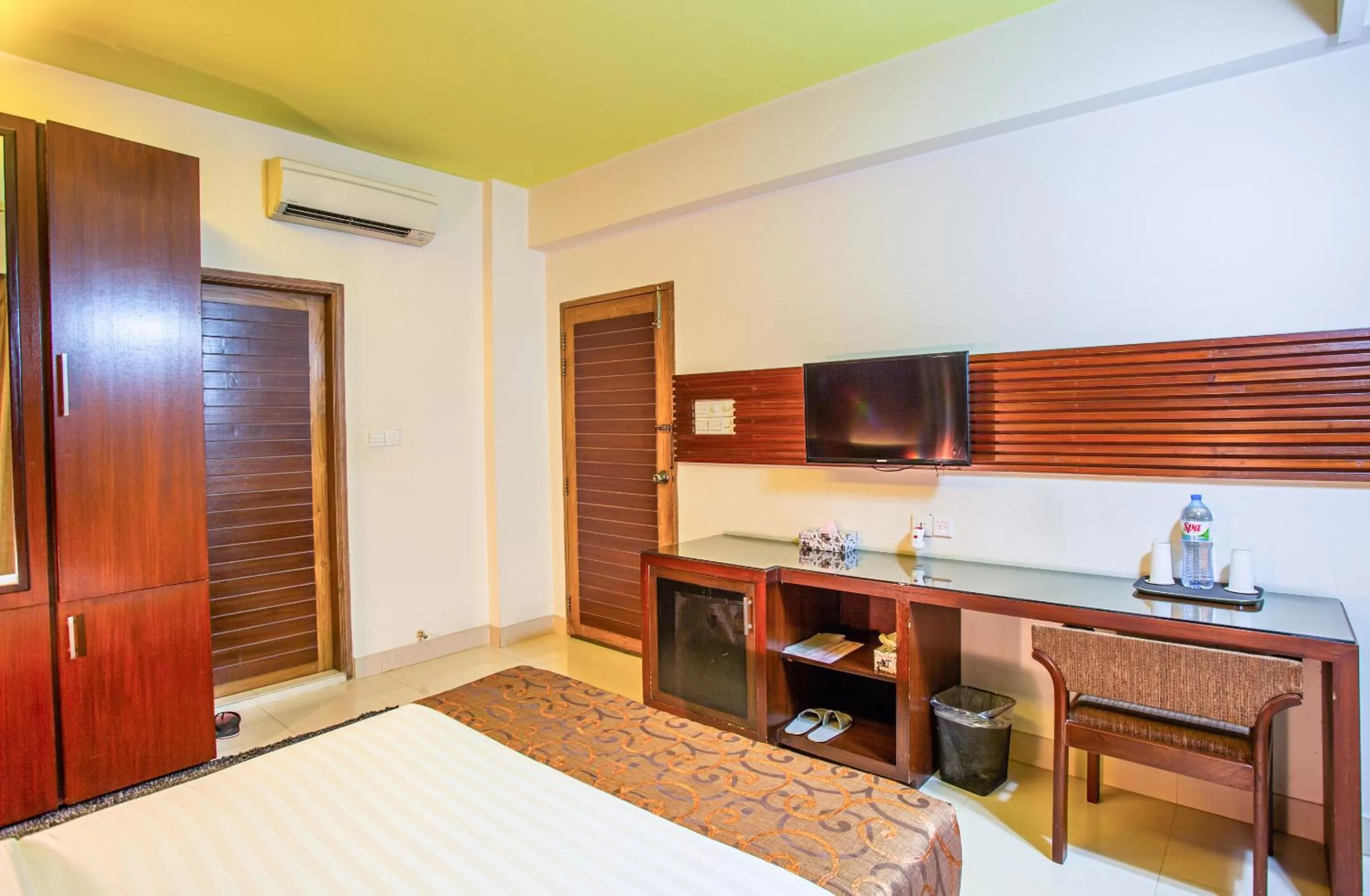 Bedroom in Hotel La Villa Western by Sea Pearl Beach Resort & Spa