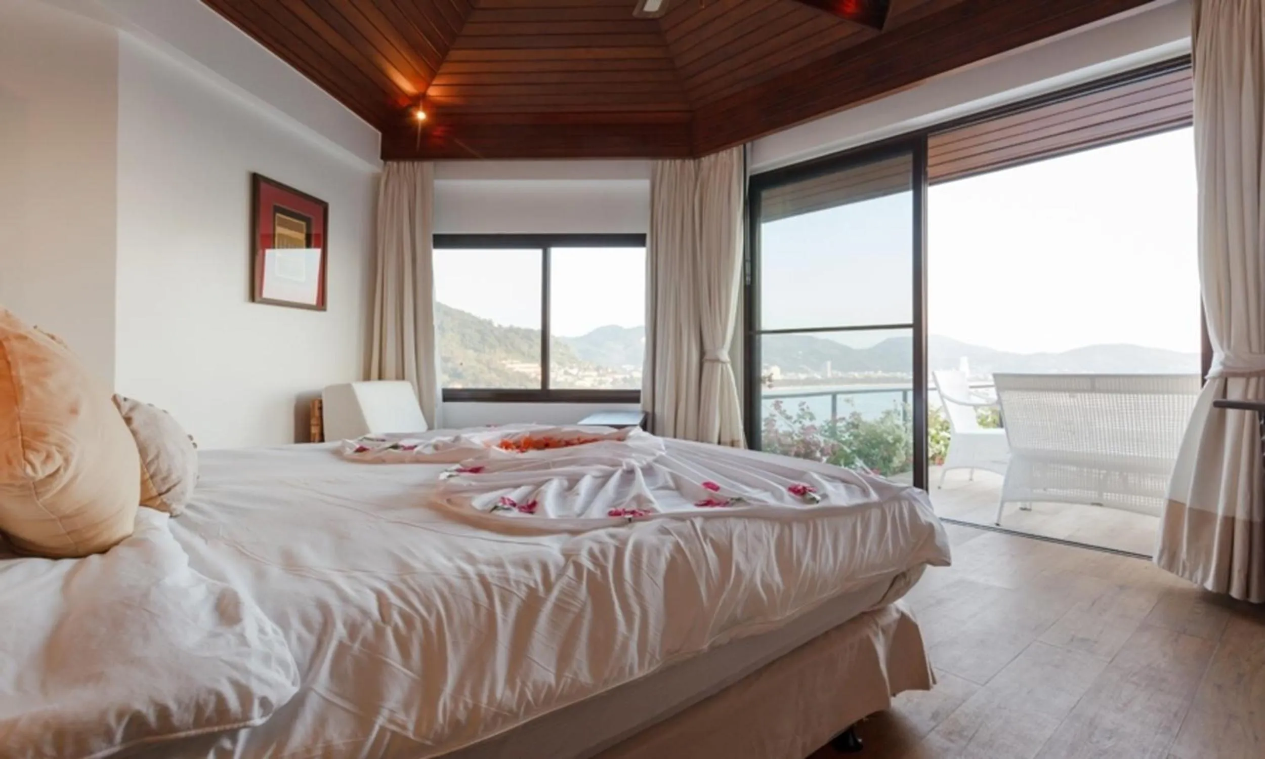 Bedroom, Bed in IndoChine Resort and Villas