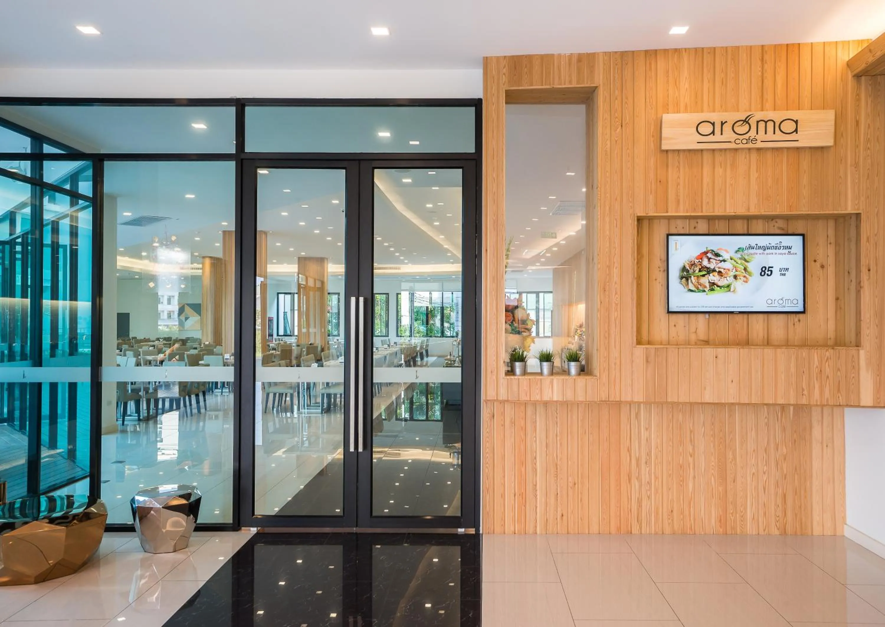 Restaurant/places to eat in J Inspired Hotel Pattaya