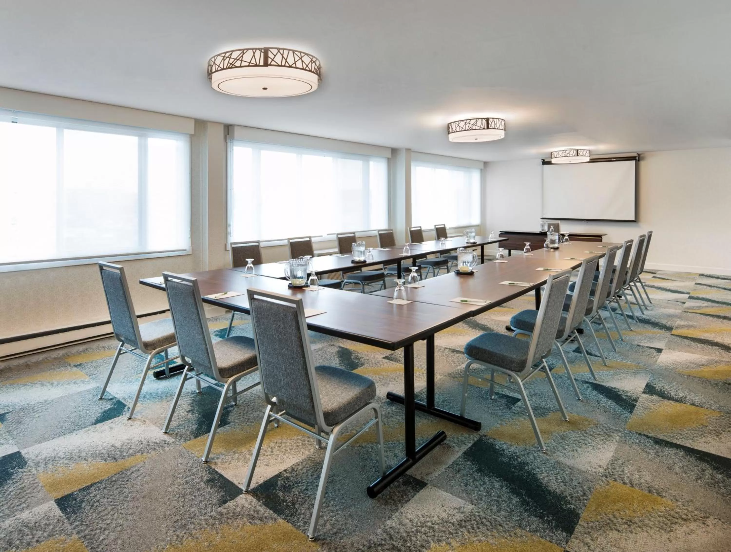 Meeting/conference room in Holiday Inn Montreal Longueuil by IHG