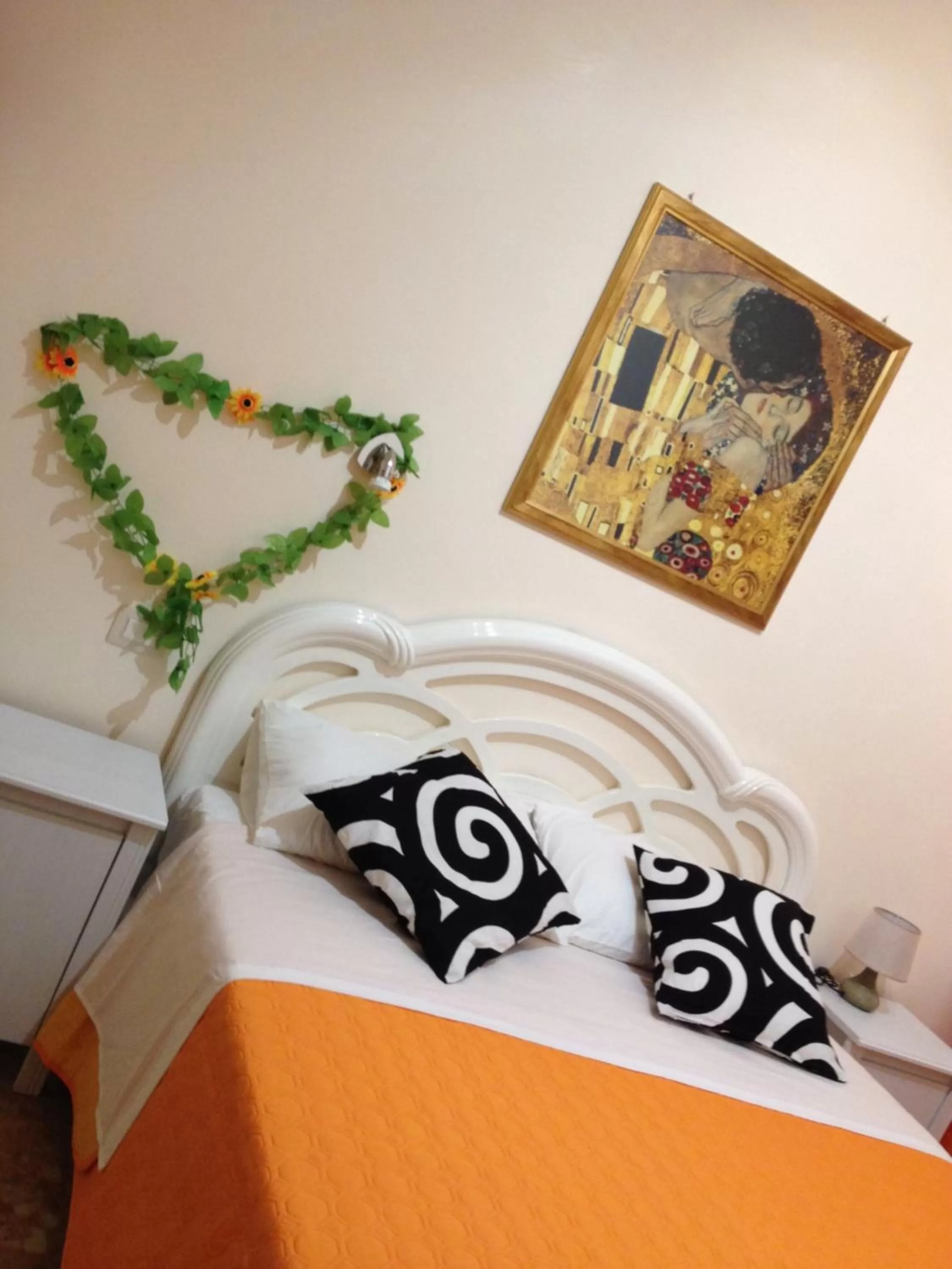 Decorative detail, Bed in Vatican Golden Rooms