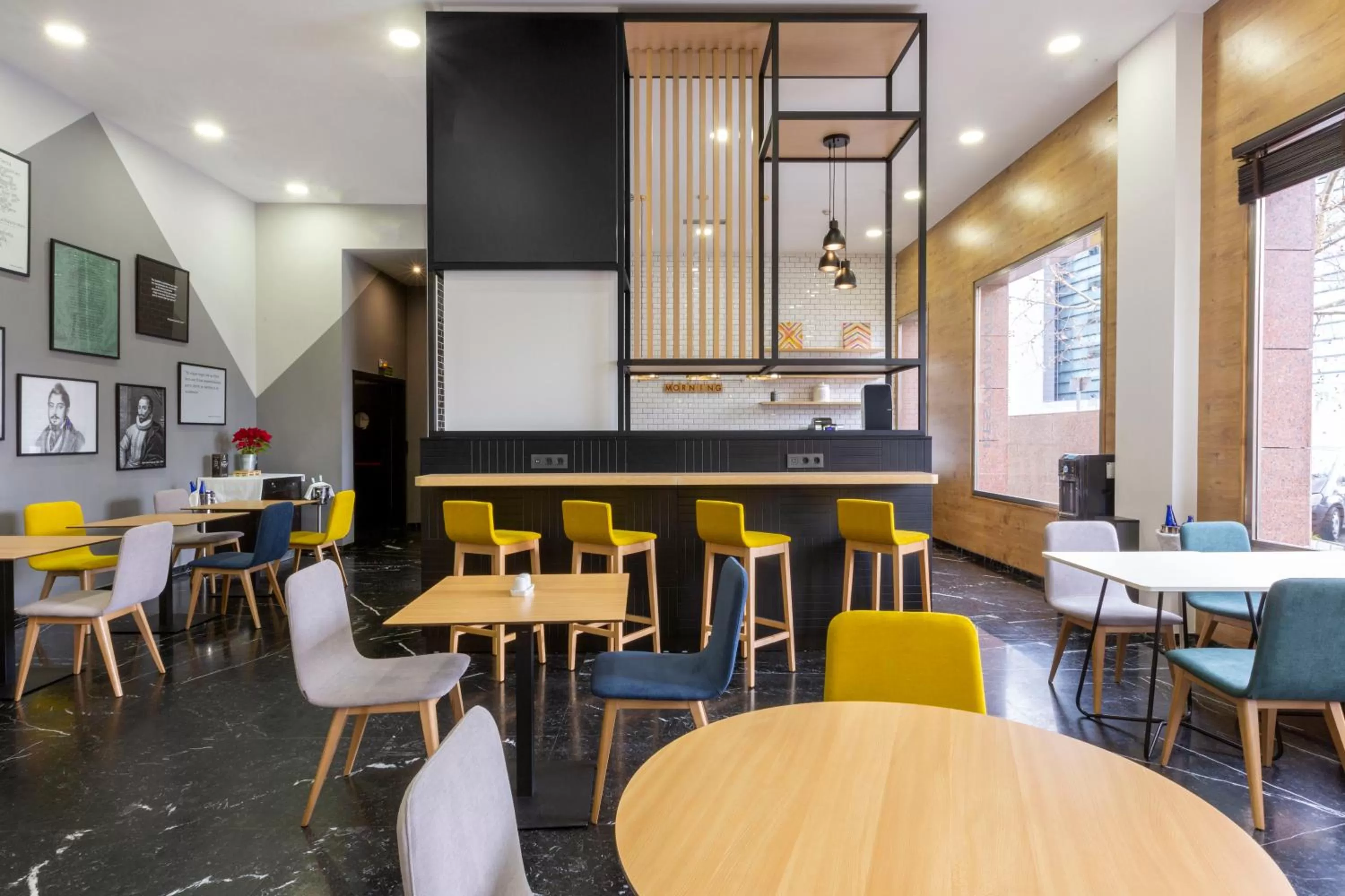 Restaurant/places to eat in Holiday Inn Madrid - Las Tablas by IHG