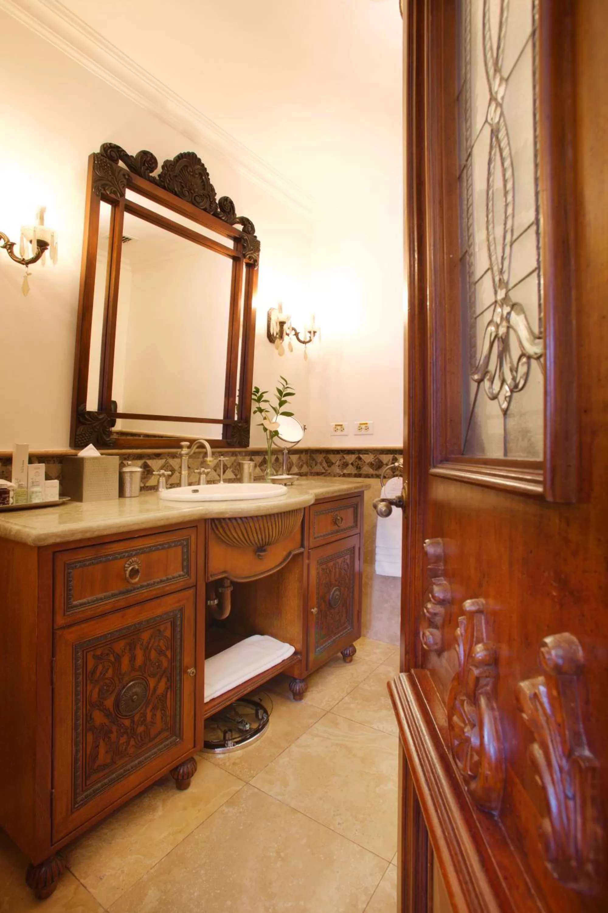 Bathroom in Plaza Grande Hotel