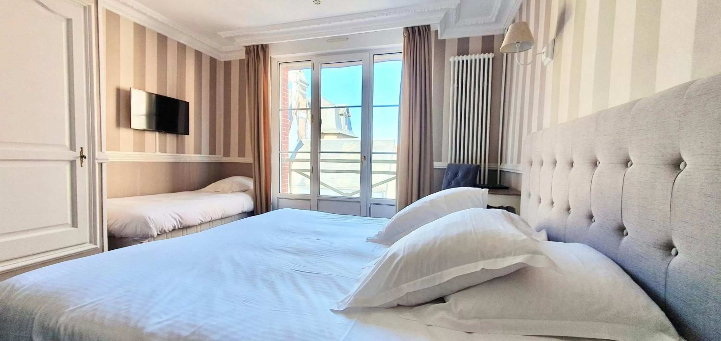 Bedroom, Bed in Les Cabines