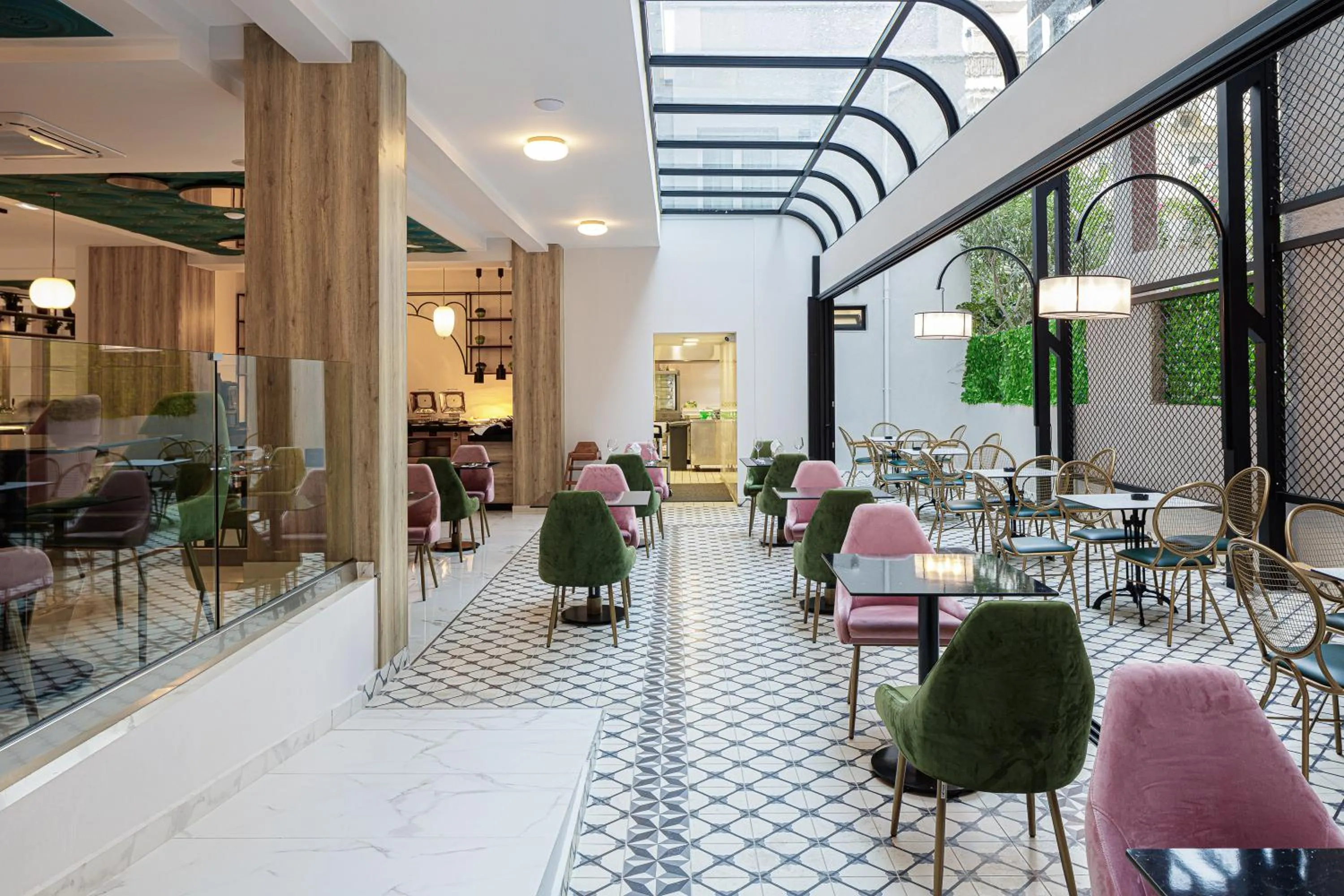 Restaurant/places to eat in Jo An Palace