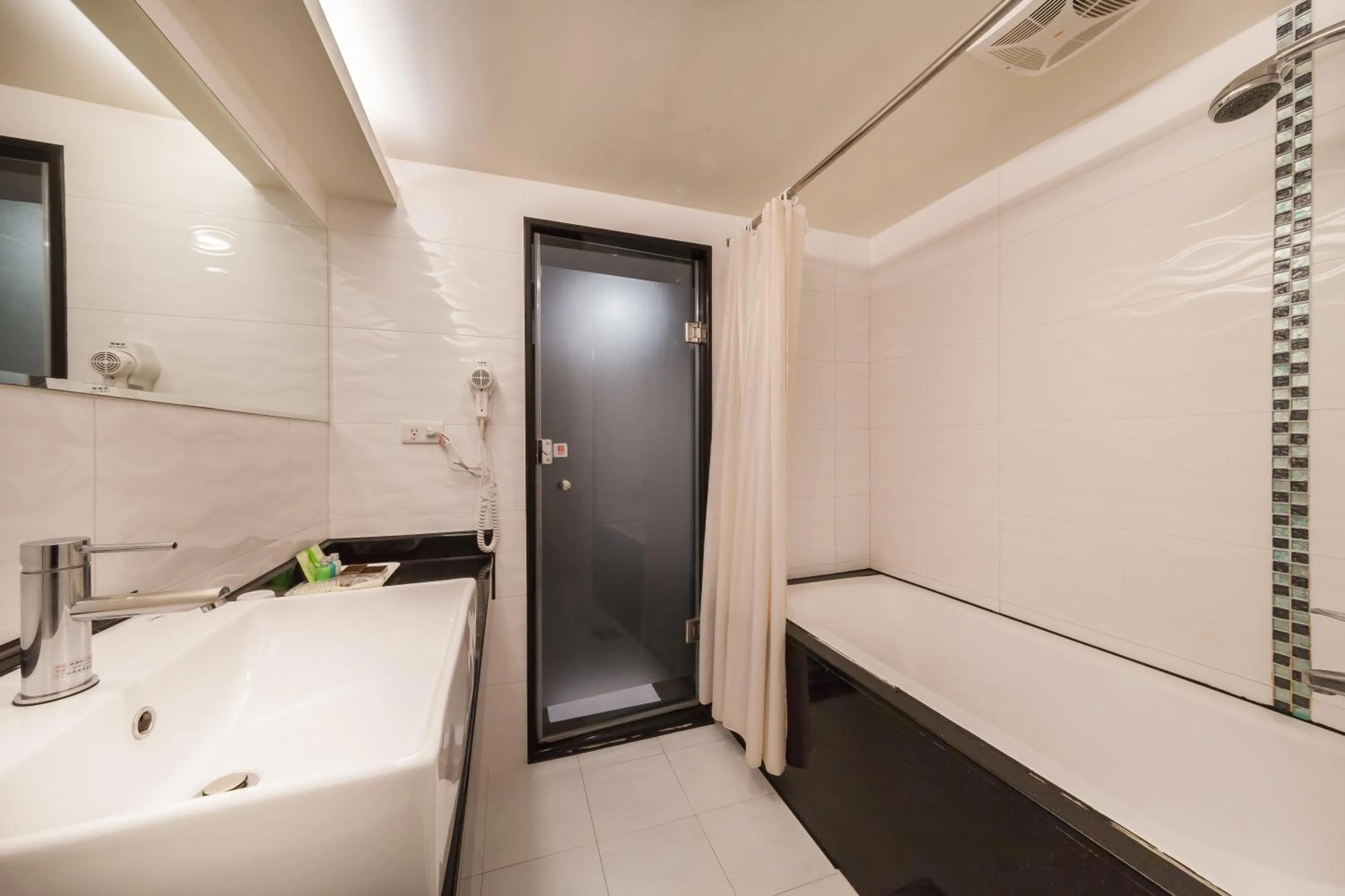 Bathroom in 華麗大飯店Ferrary Hotel