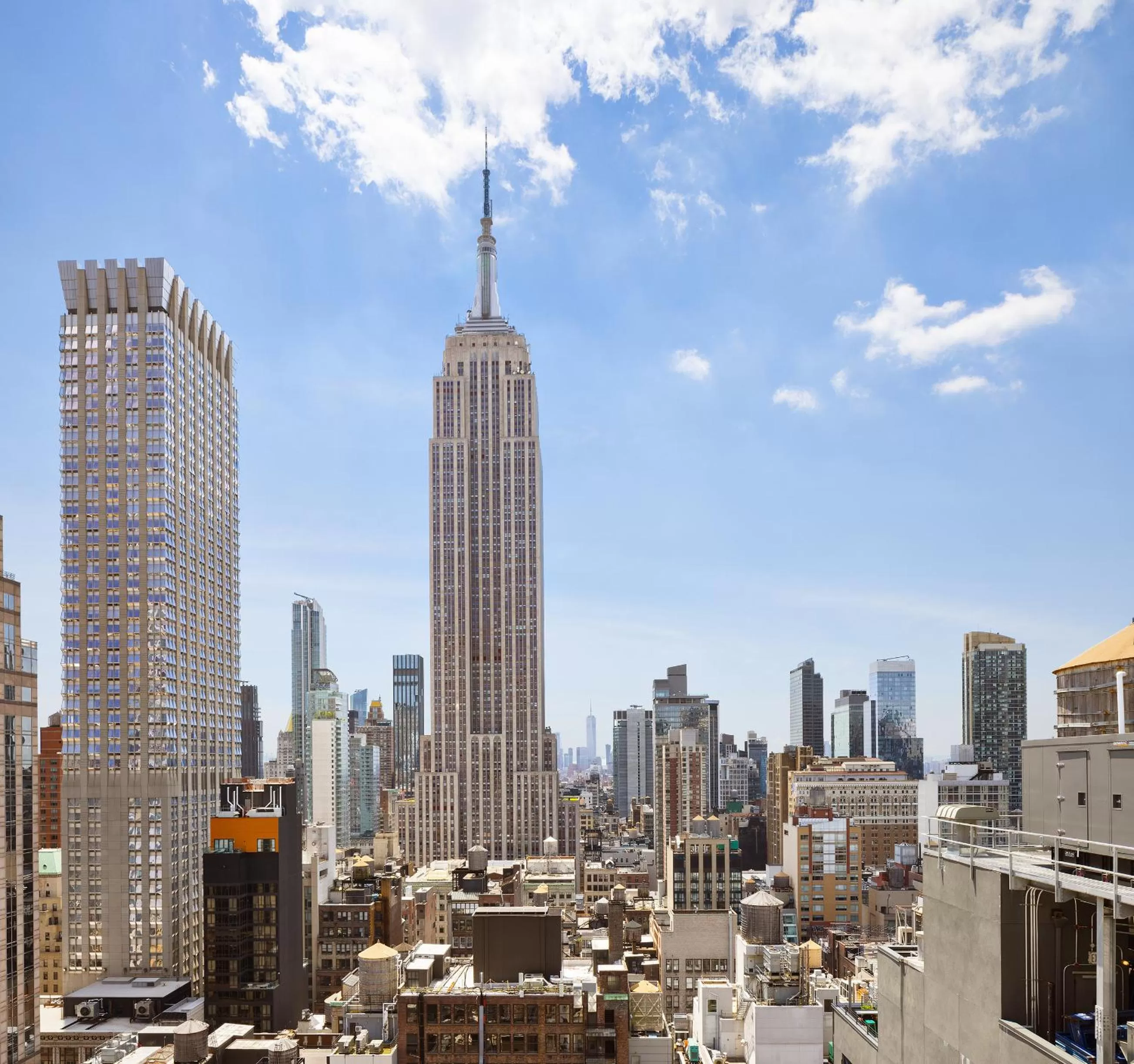 Nearby landmark in Grayson Hotel