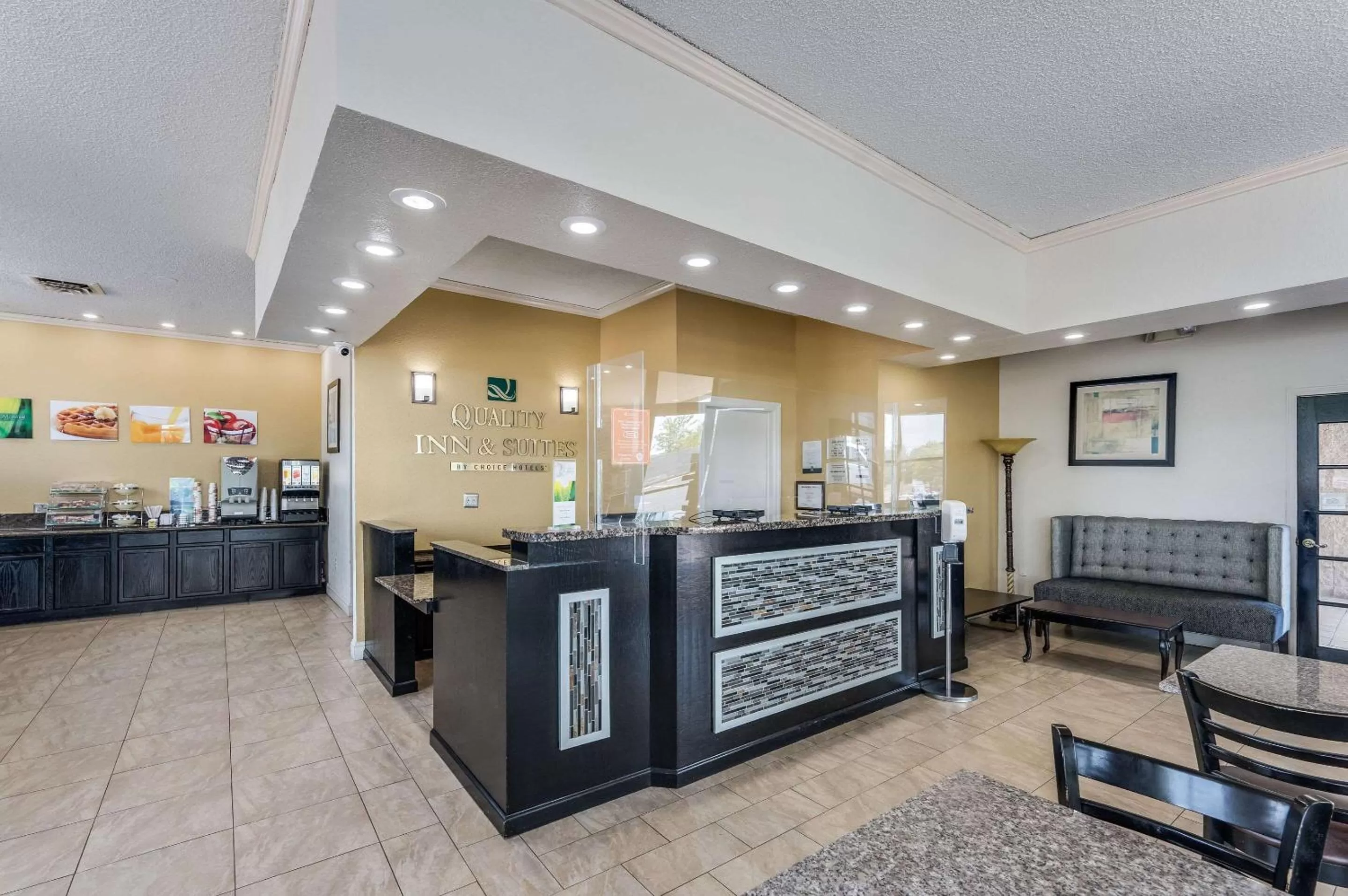 Lobby or reception in Quality Inn & Suites Hot Springs-Lake Hamilton