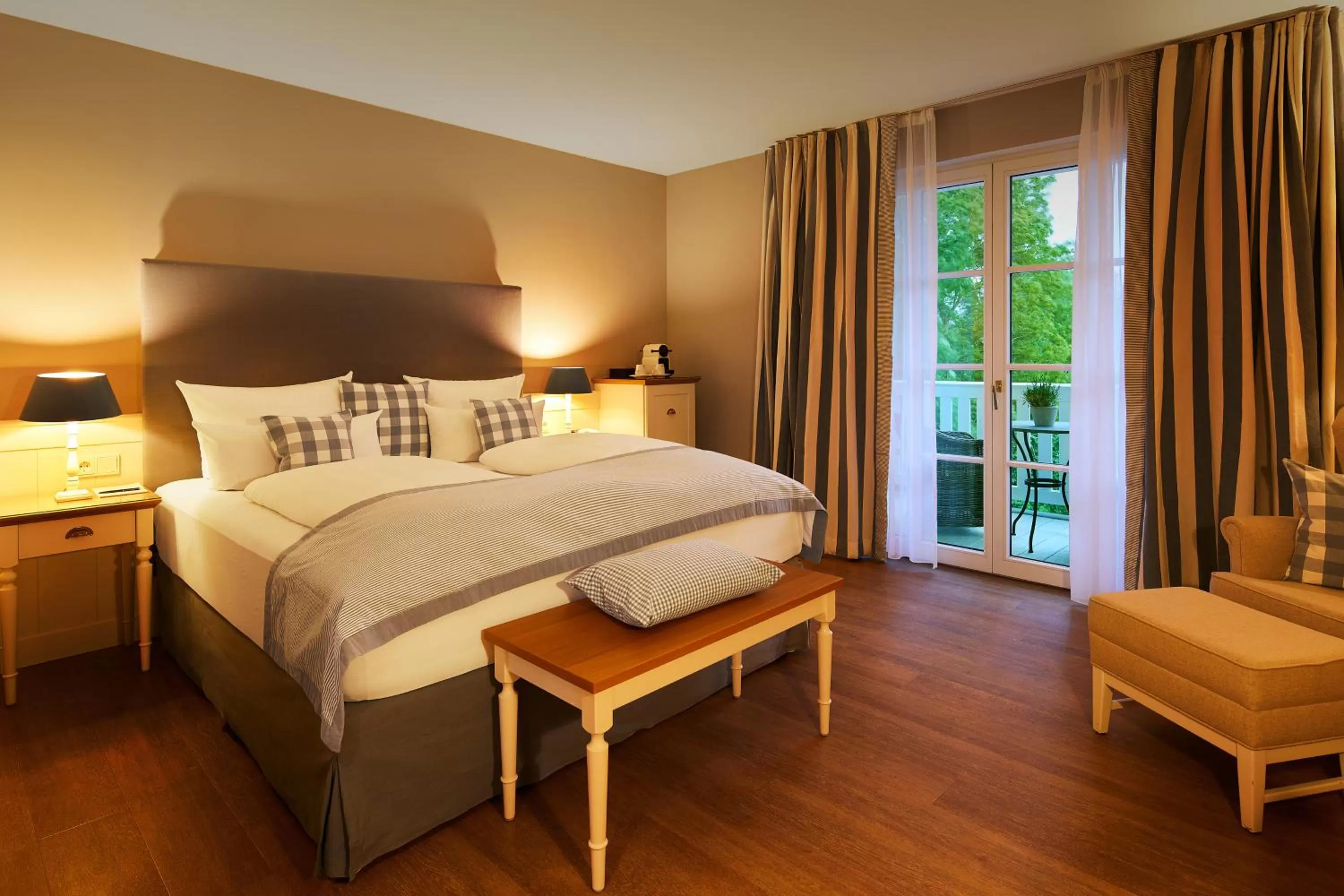 Bed in Fuchsbau Romantik Hotel & SPA Restaurant & FOX Bar