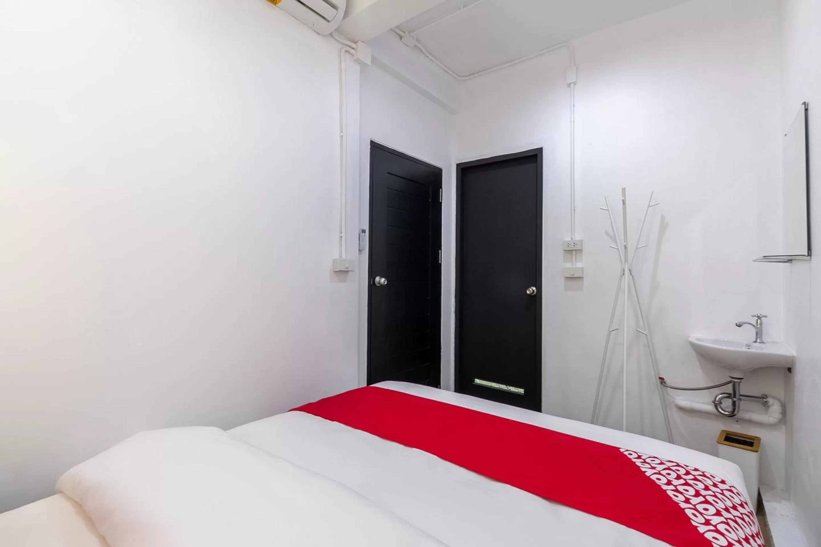 Standard Double Room in OYO 994 Kudi Hostel