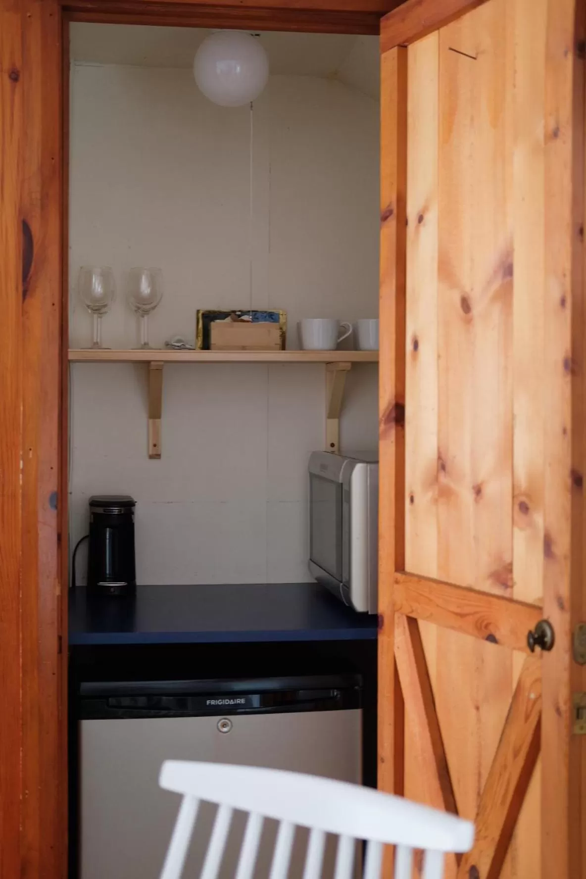 Dining area, Kitchen/Kitchenette in Anchor Inn