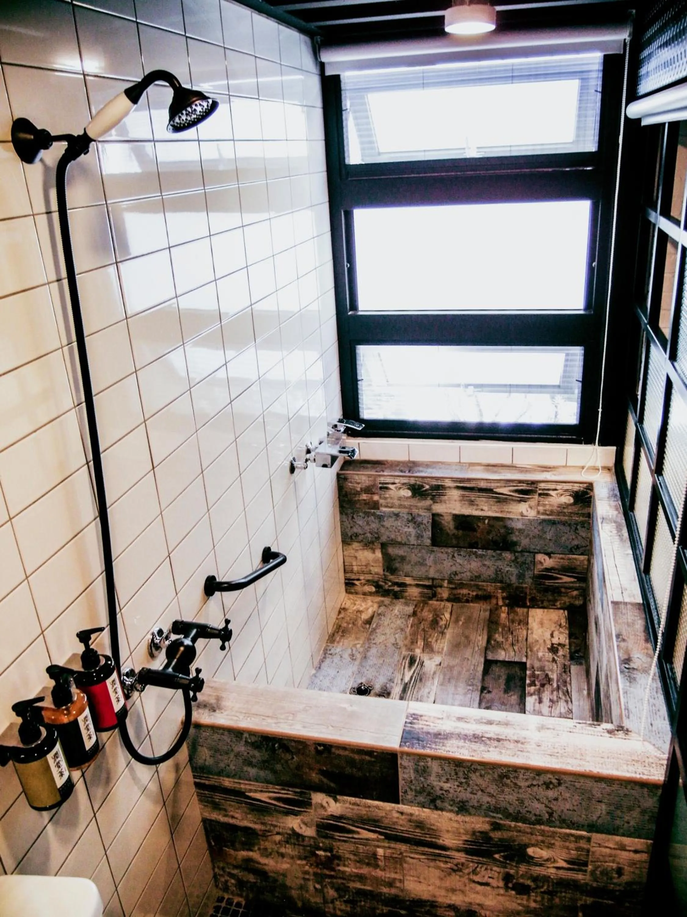 Shower in You Worth Inn