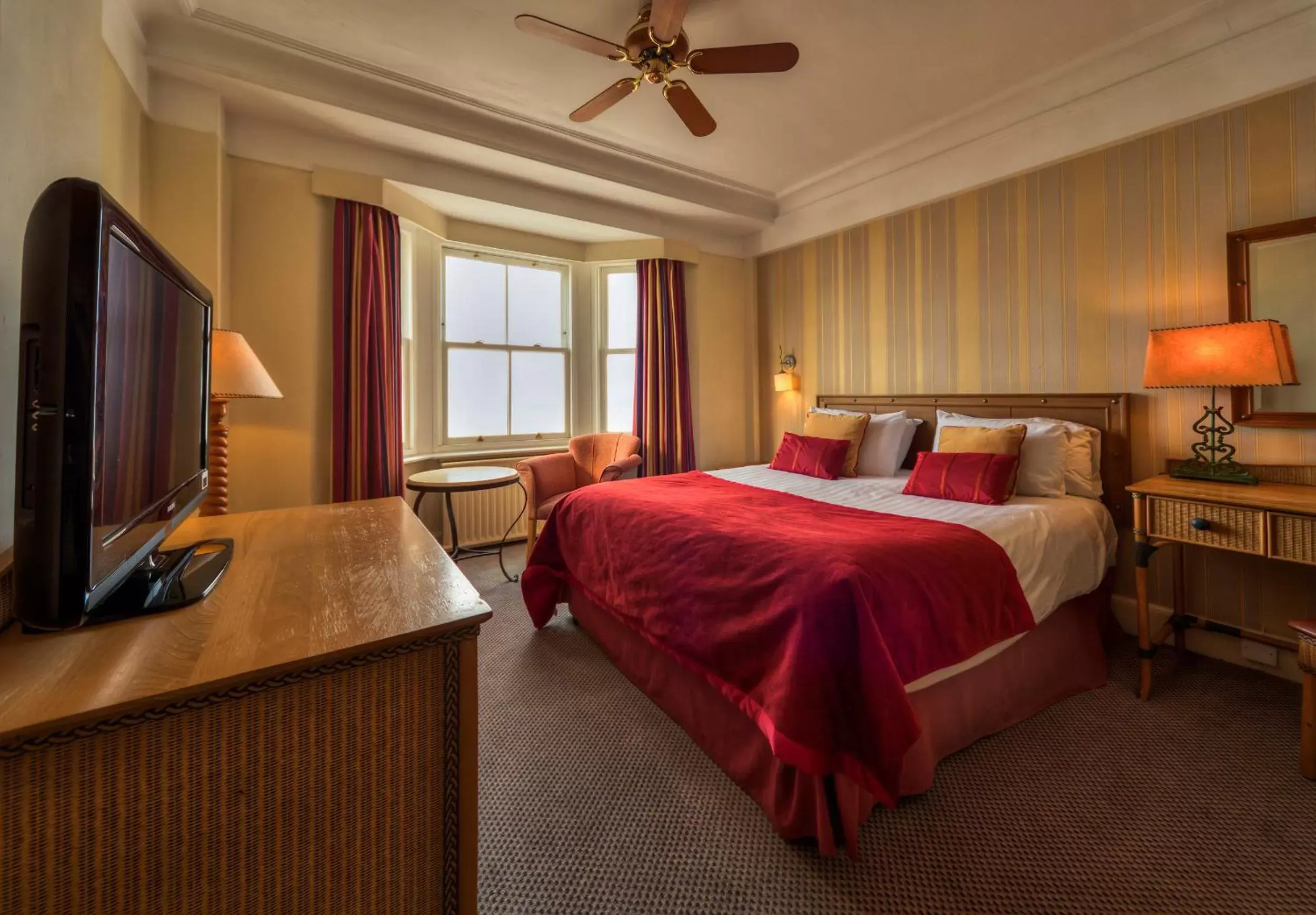 Double Room with Sea View in The Old Ship Hotel Double Room with Sea View in The Old Ship Hotel