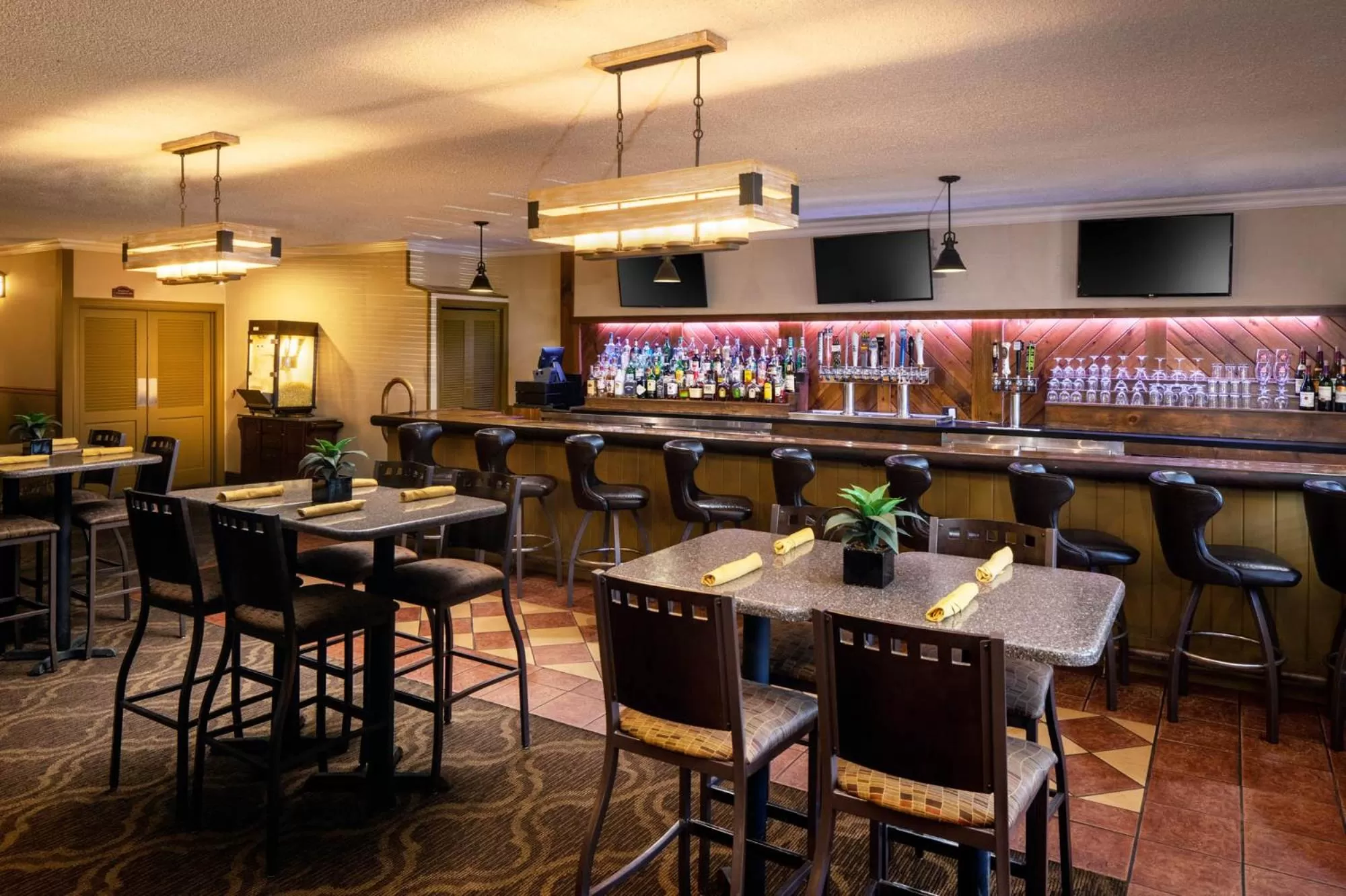 Restaurant/places to eat in Best Western University Inn