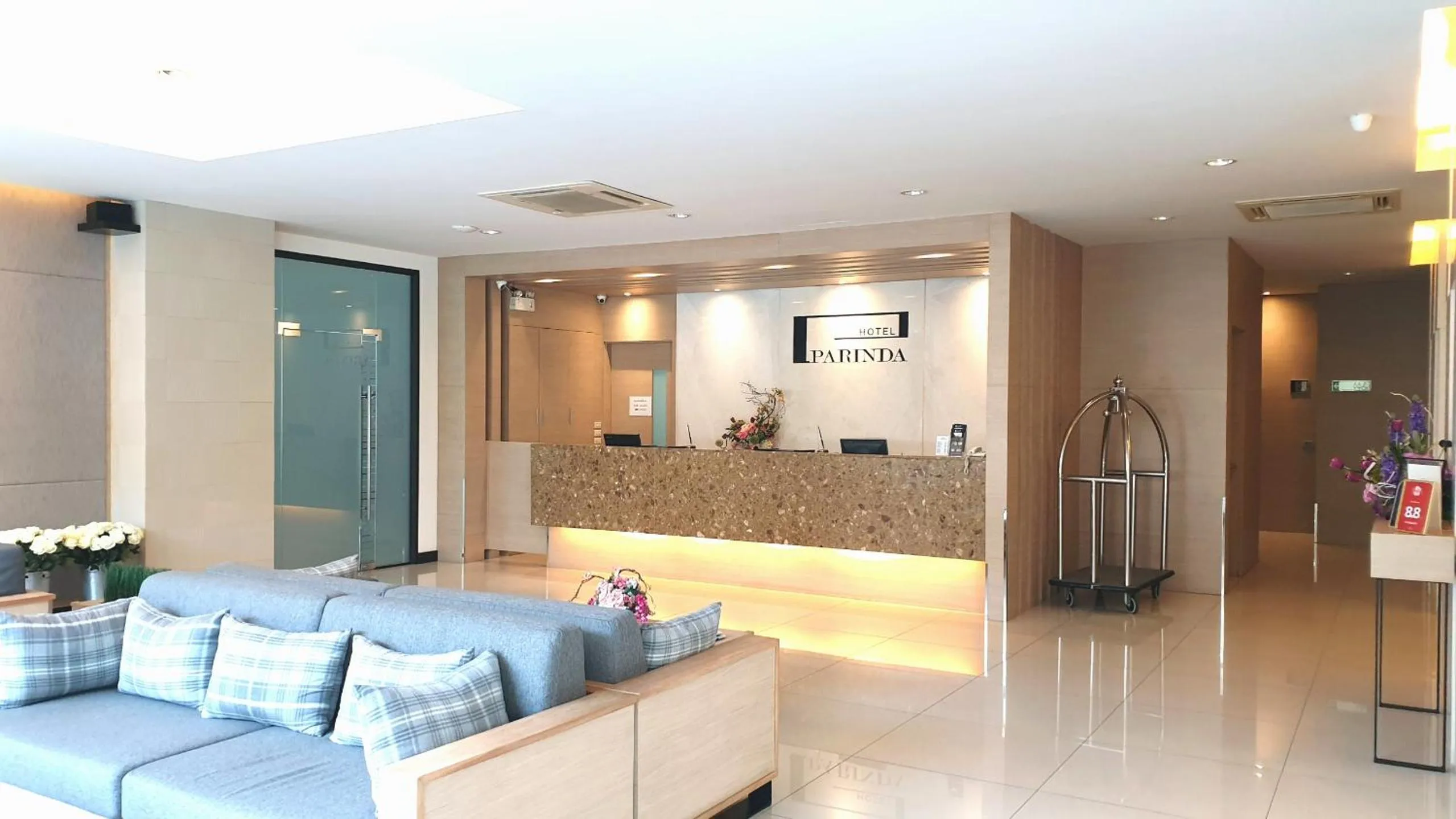 Lobby or reception in Parinda Hotel