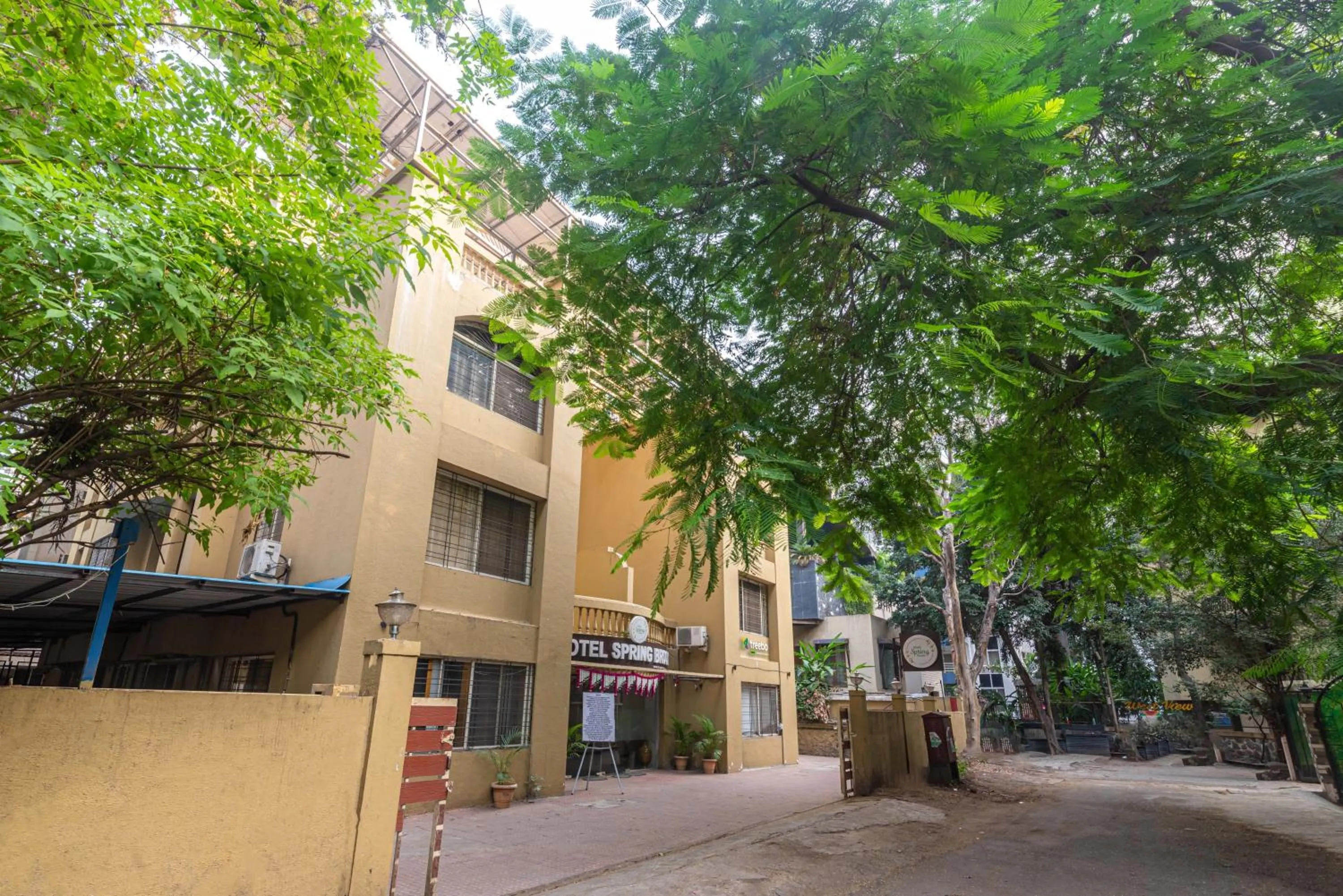 Facade/entrance in Treebo Trend Spring Brooks - Koregaon Park