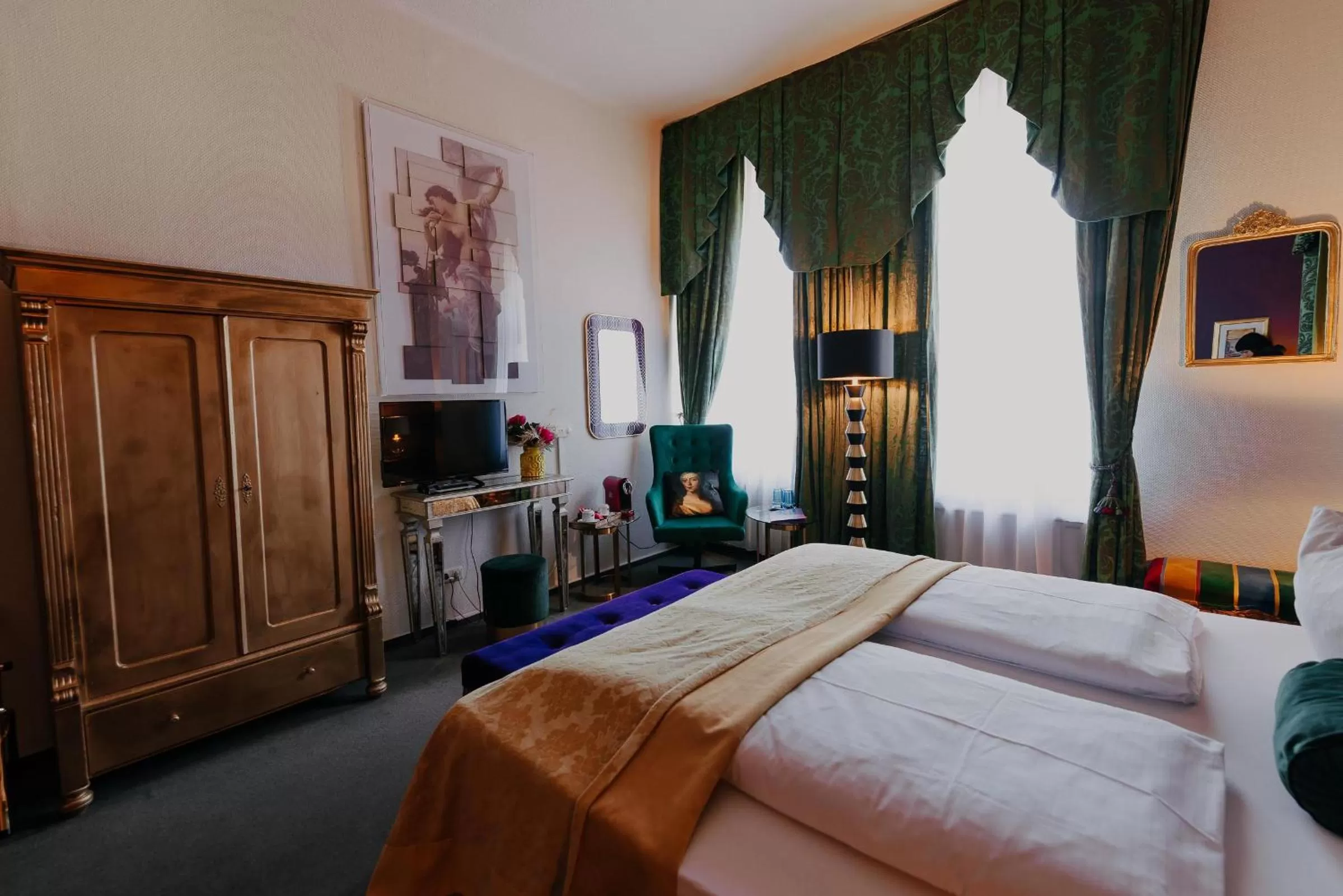 Bed in Boutique Hotel Rothenburger Hof